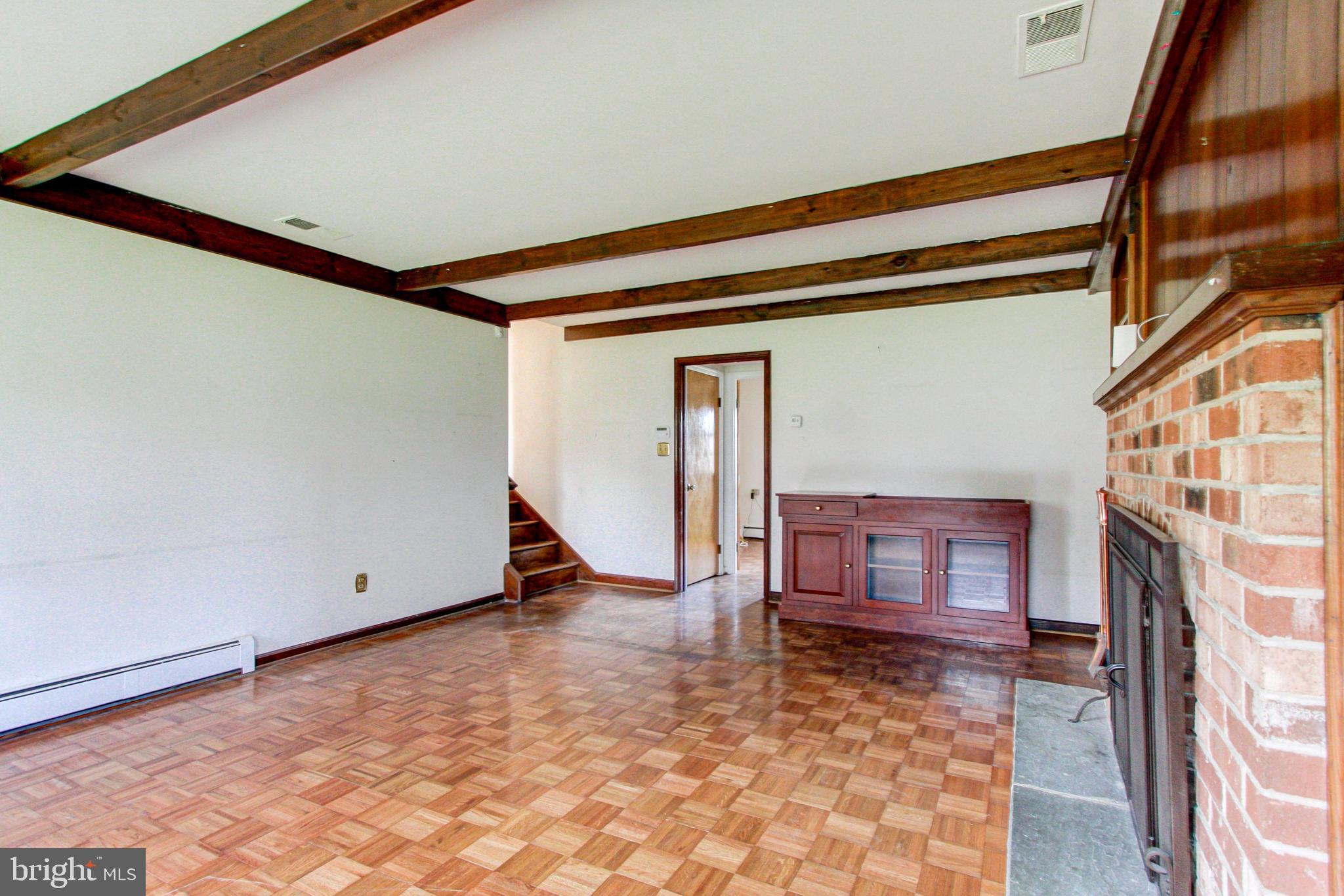 PINE VLY ESTS - Residential