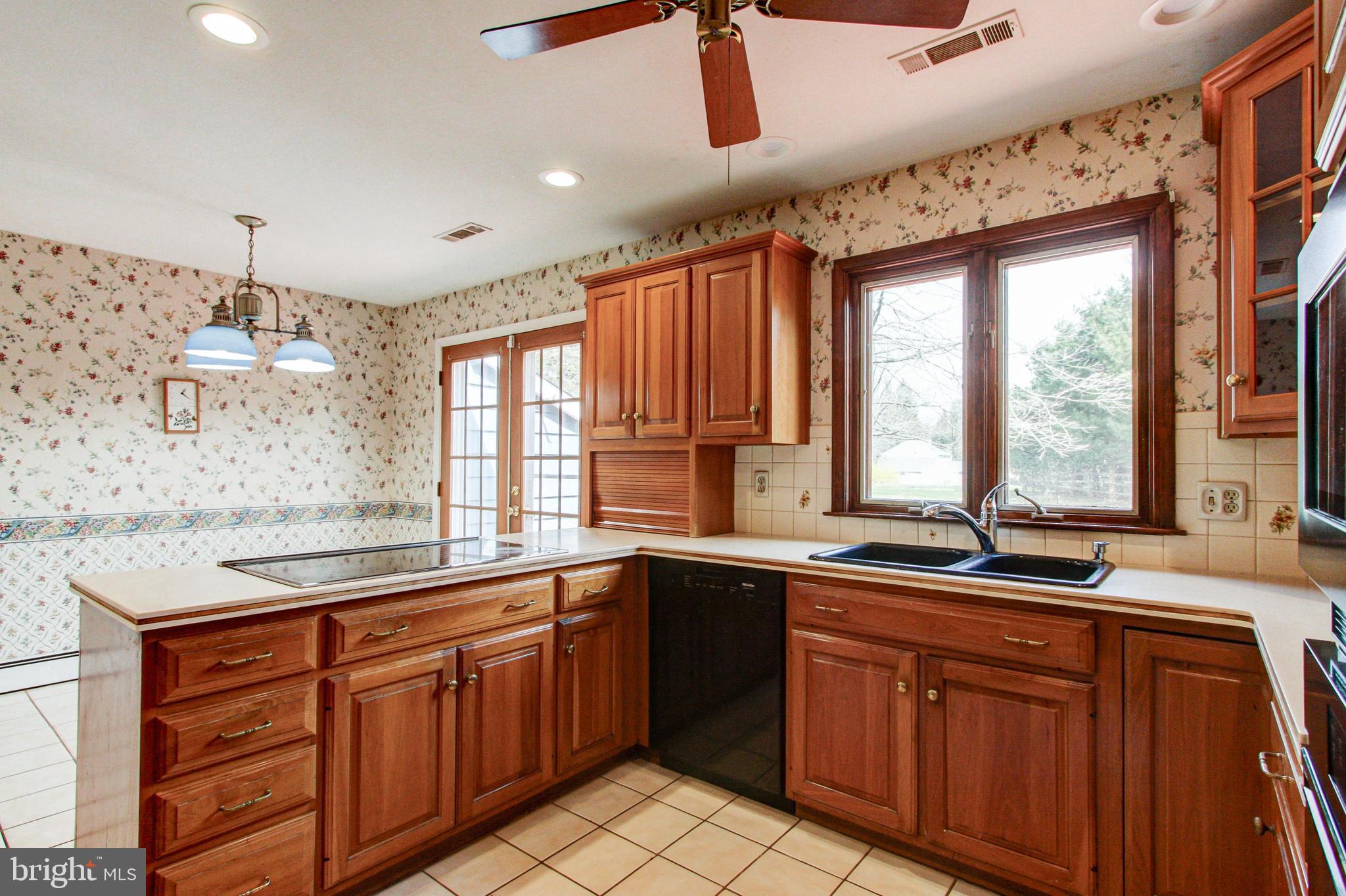 PINE VLY ESTS - Residential