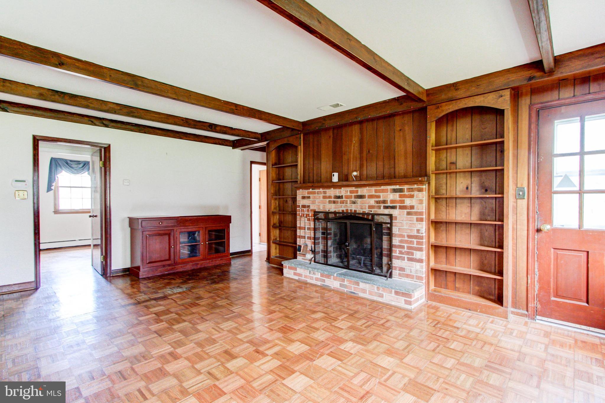 PINE VLY ESTS - Residential