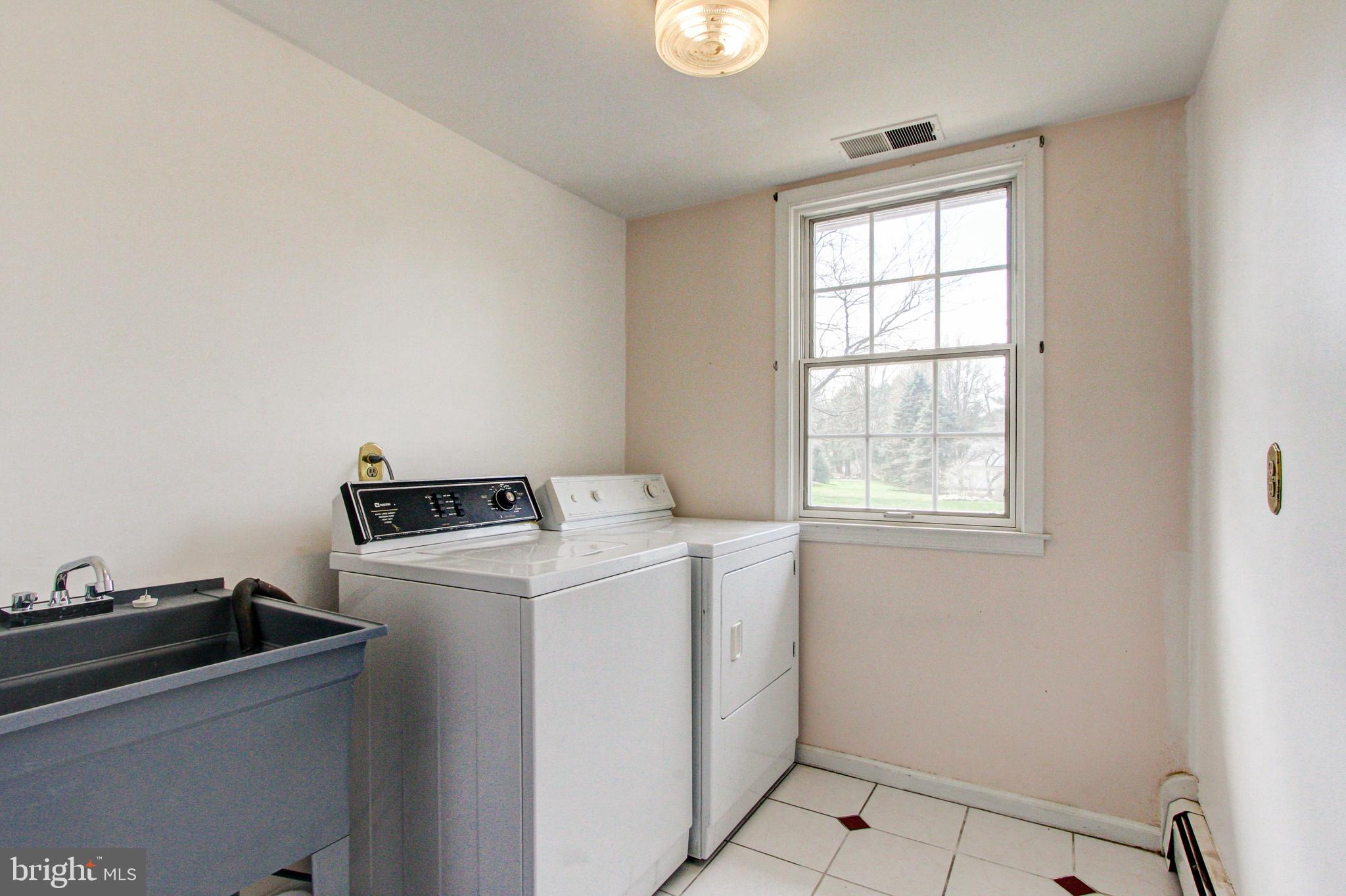 PINE VLY ESTS - Residential