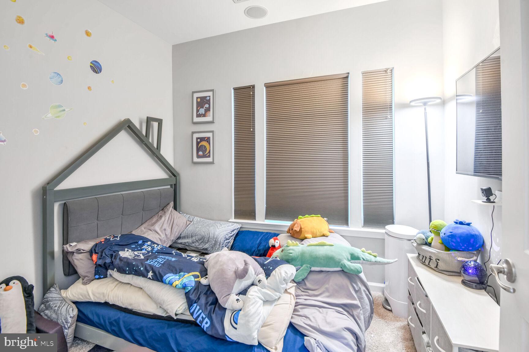 TANYARD SPRINGS TOWNHOMES - Residential