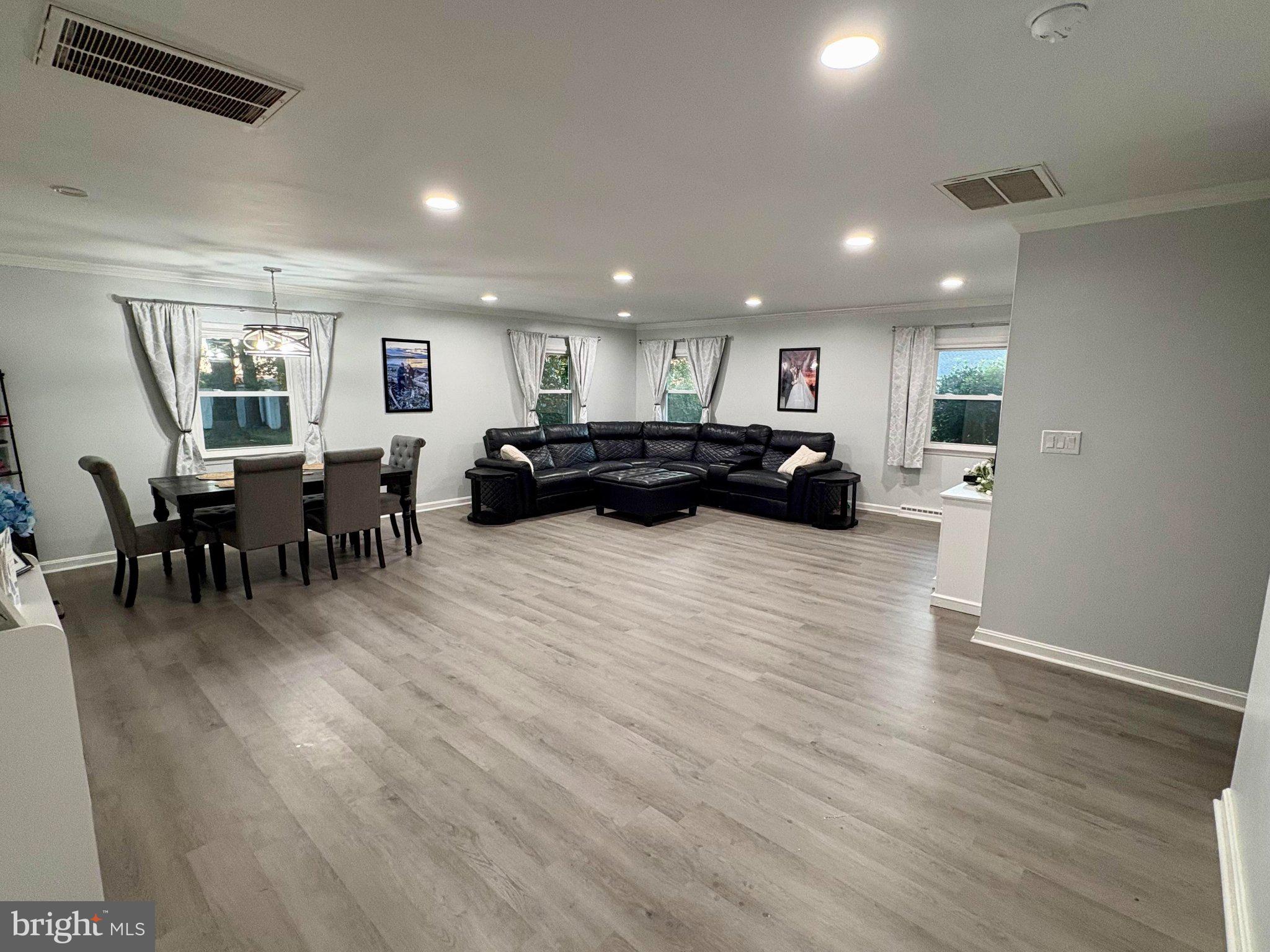 107 SUNSET BOULEVARD