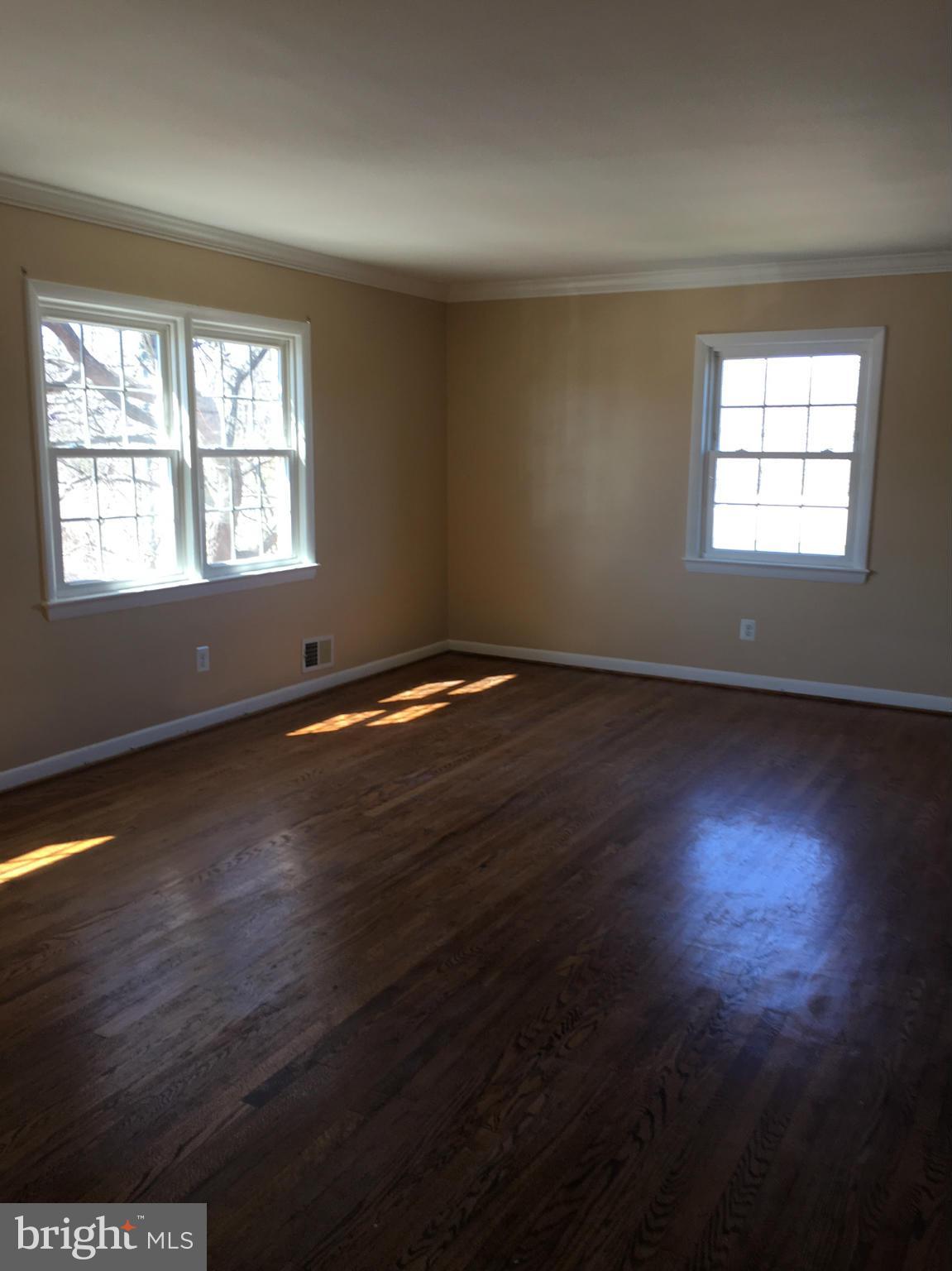 GLENCARLYN - Residential Lease