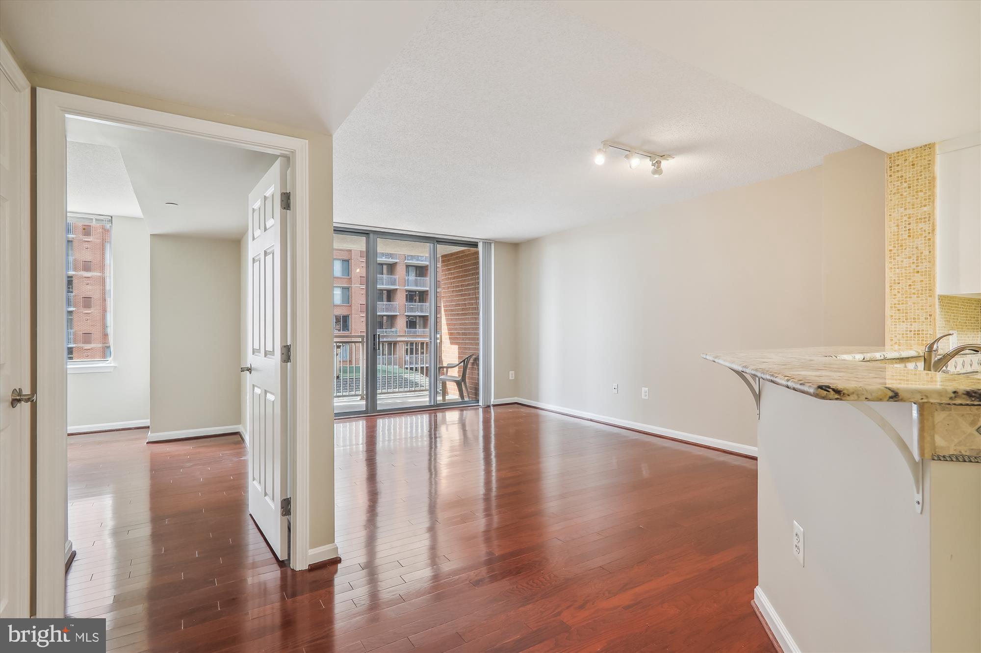 GALLERY AT WHITE FLINT - Residential