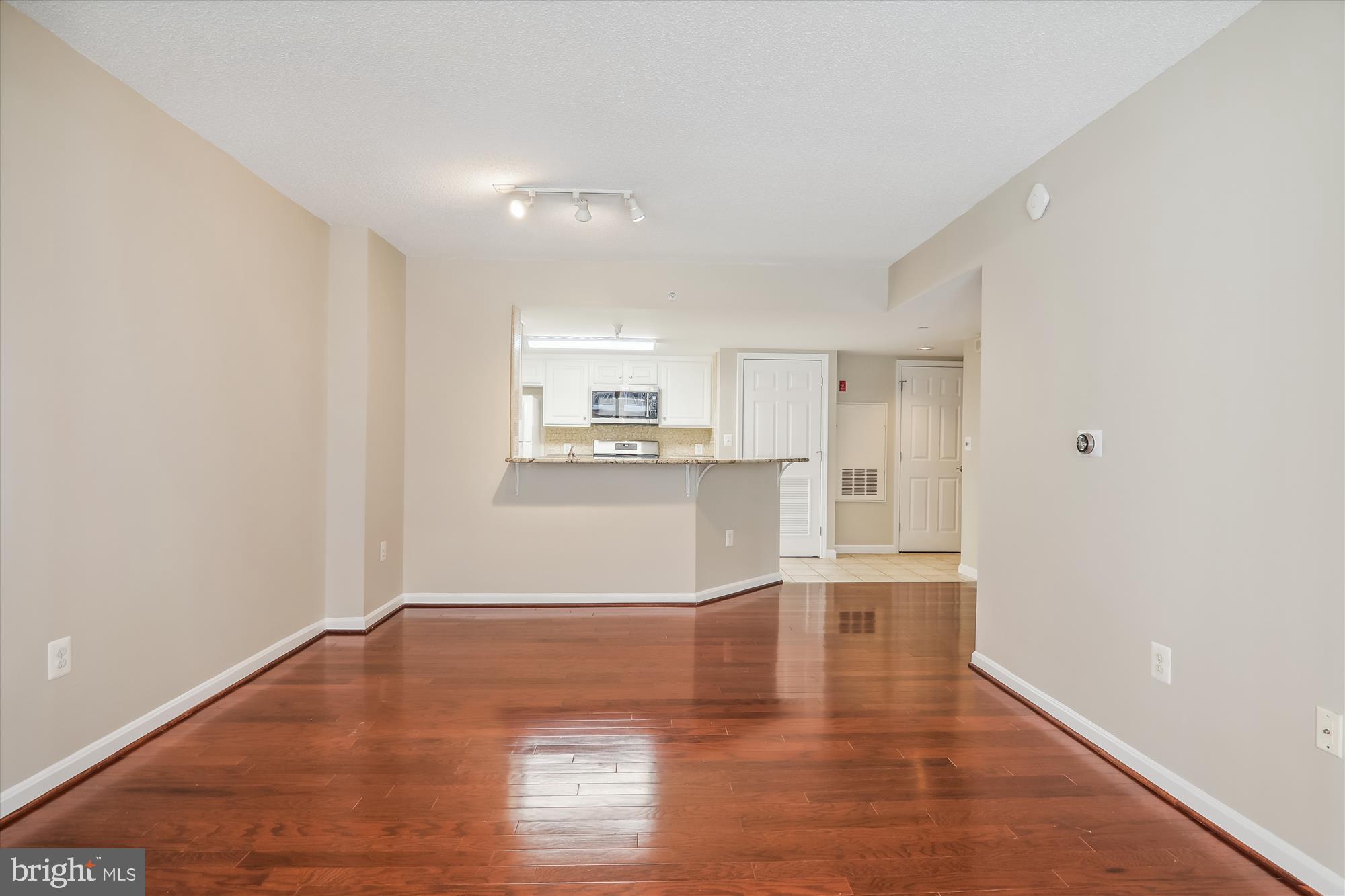 GALLERY AT WHITE FLINT - Residential