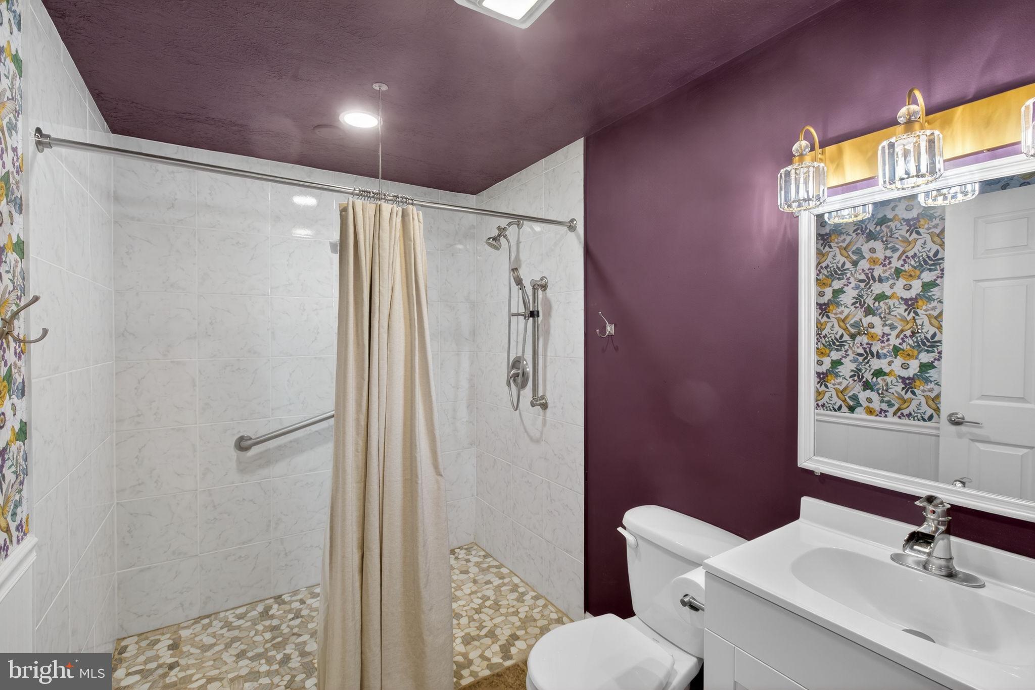 COUNTRY CLUB LAKE - Residential