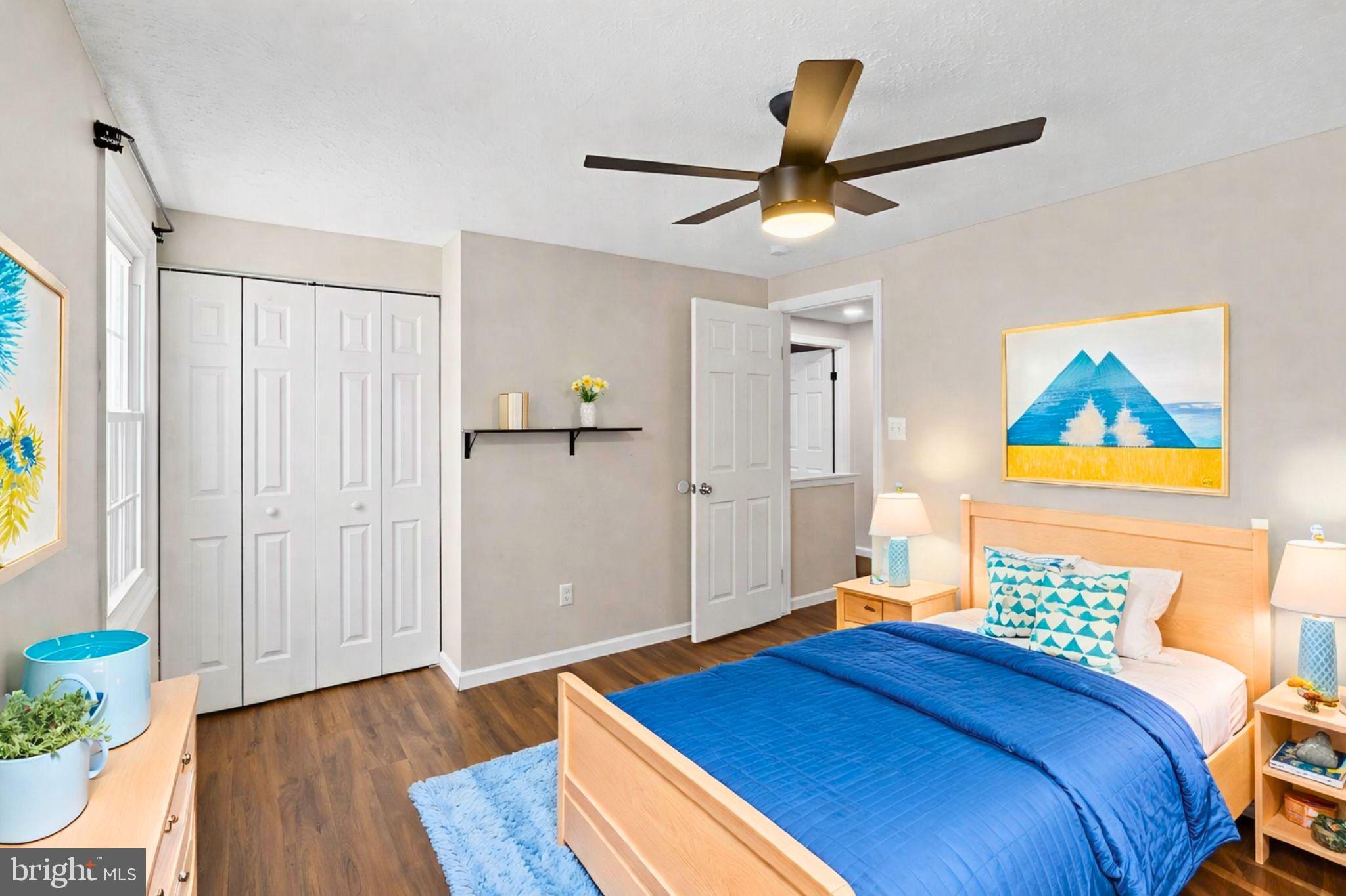 COUNTRY CLUB LAKE - Residential