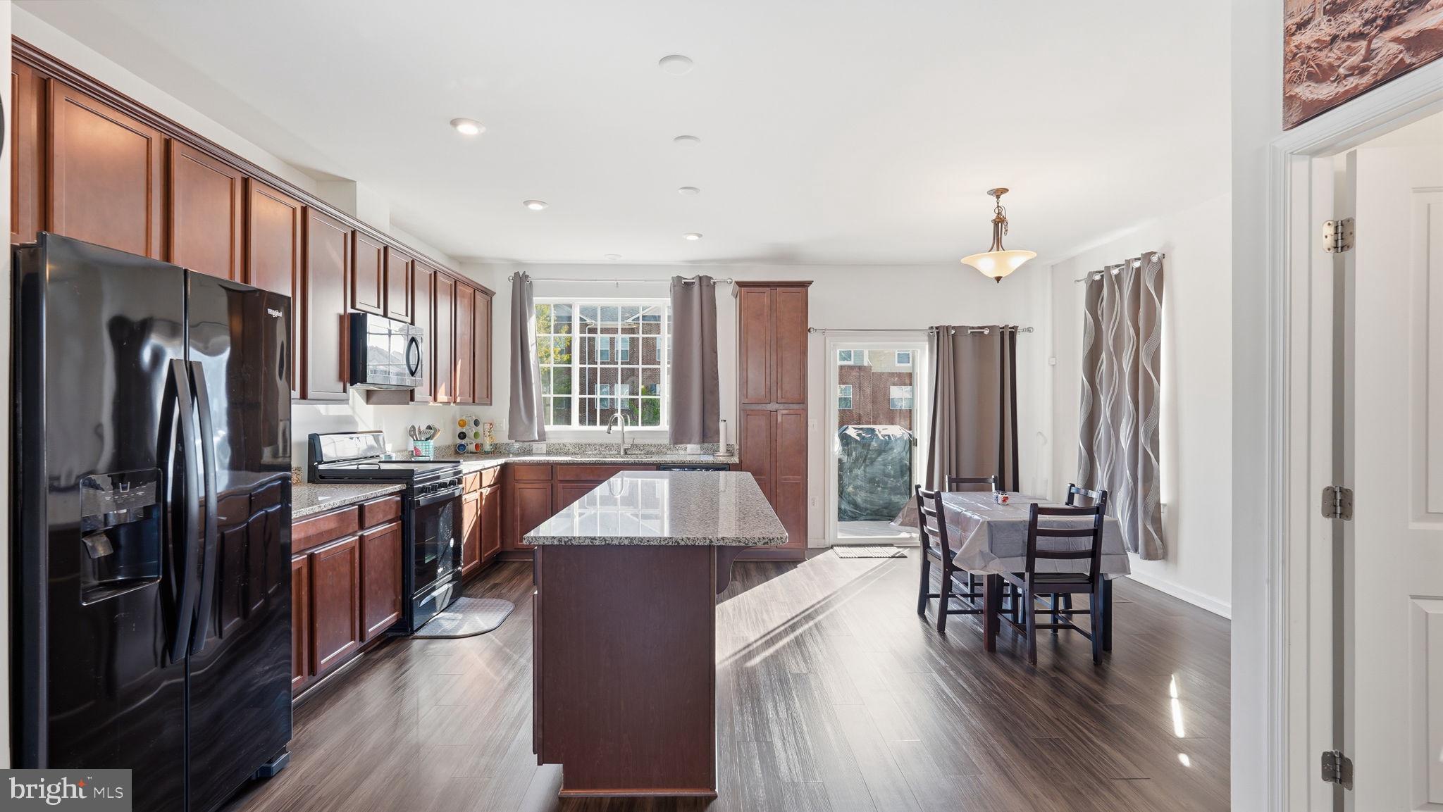 NEW POST ON THE RAPPAHANNOCK - Residential