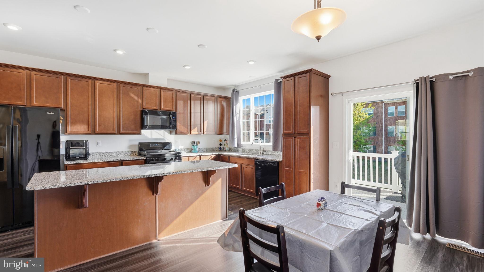 NEW POST ON THE RAPPAHANNOCK - Residential