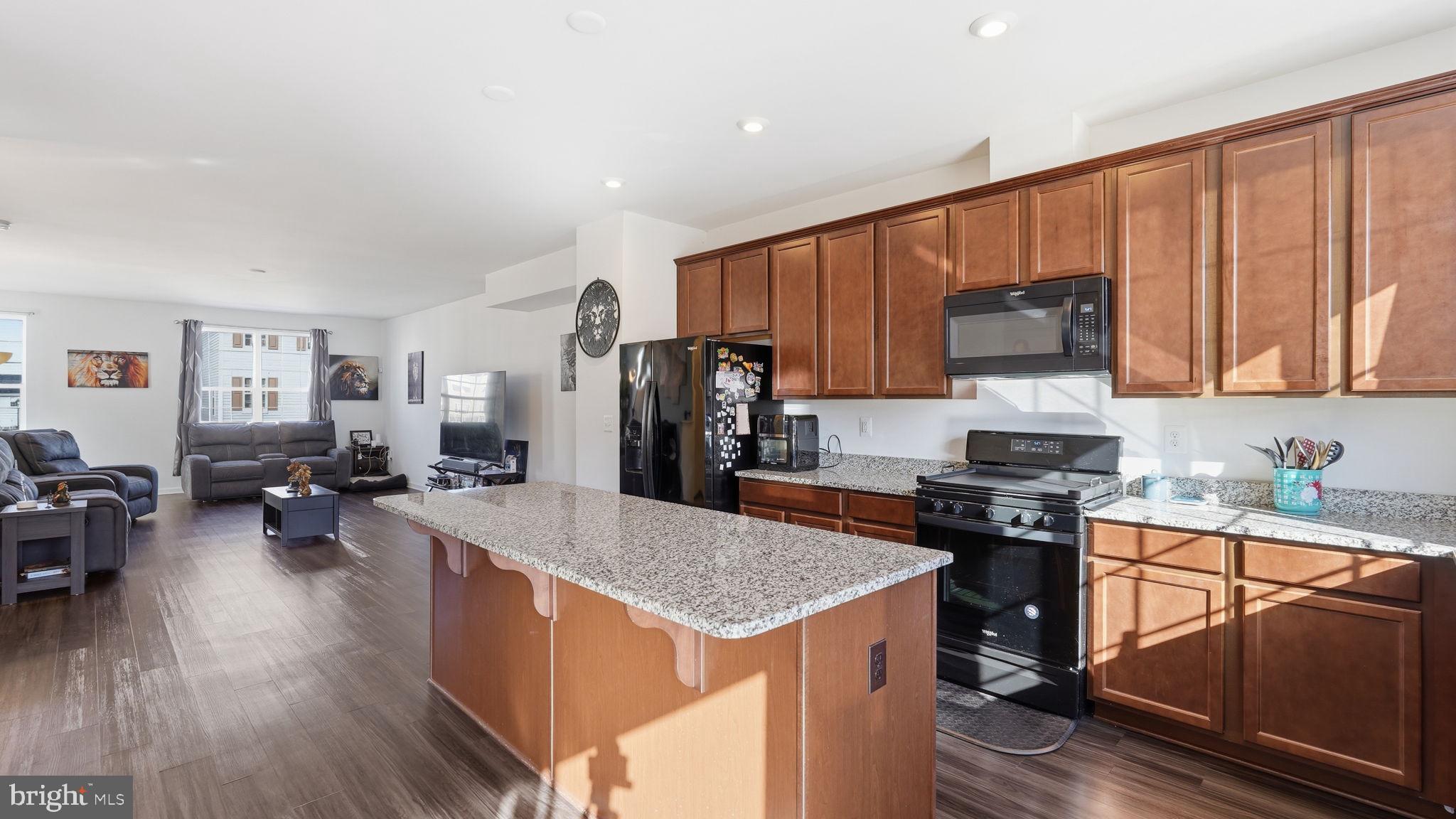 NEW POST ON THE RAPPAHANNOCK - Residential
