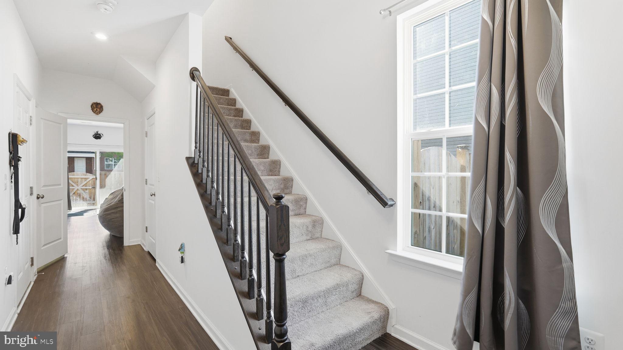 NEW POST ON THE RAPPAHANNOCK - Residential