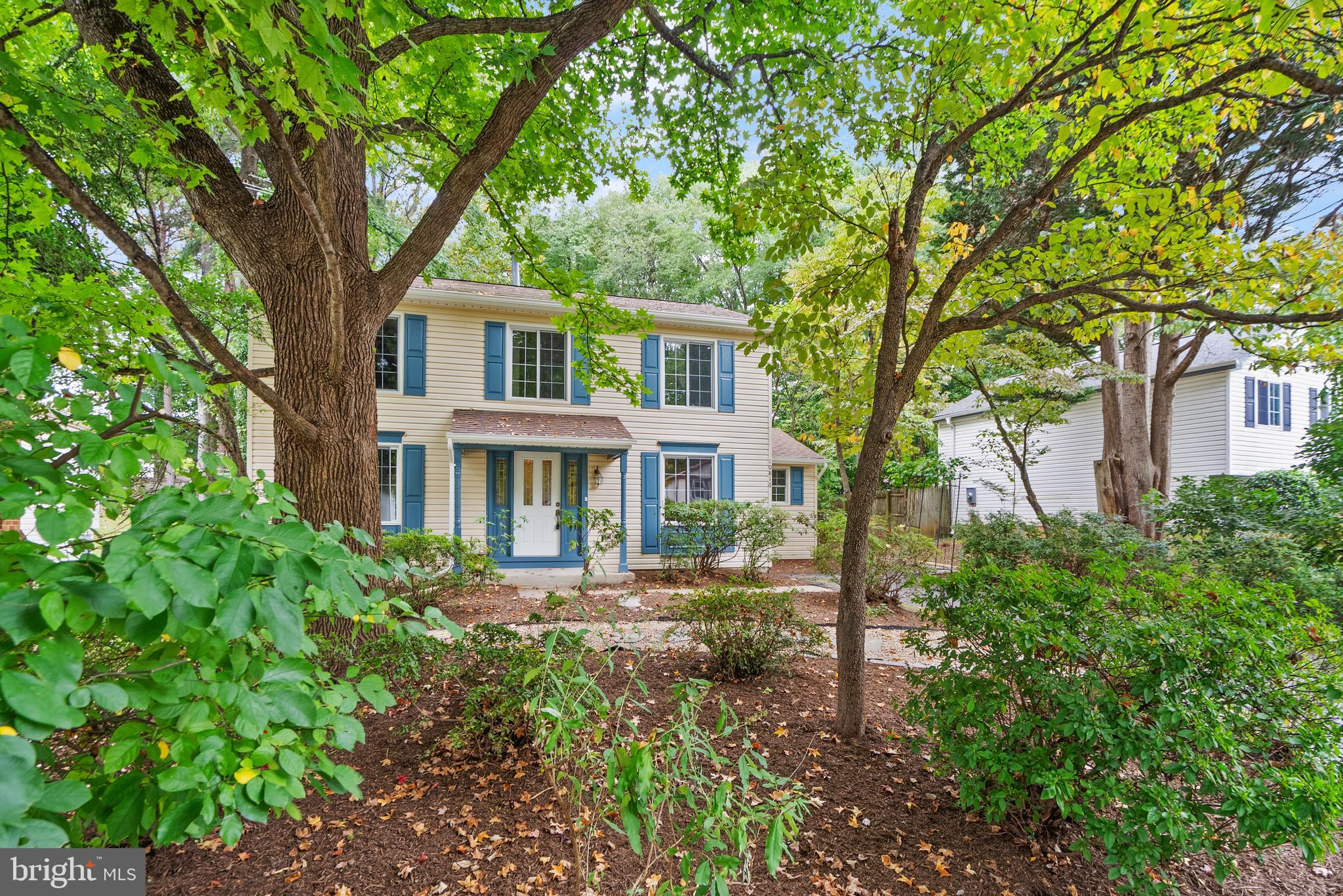 UNIVERSITY SQUARE - Residential