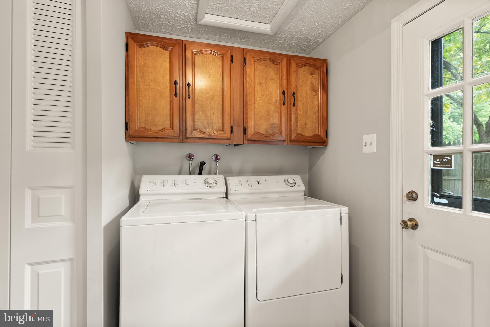 UNIVERSITY SQUARE - Residential