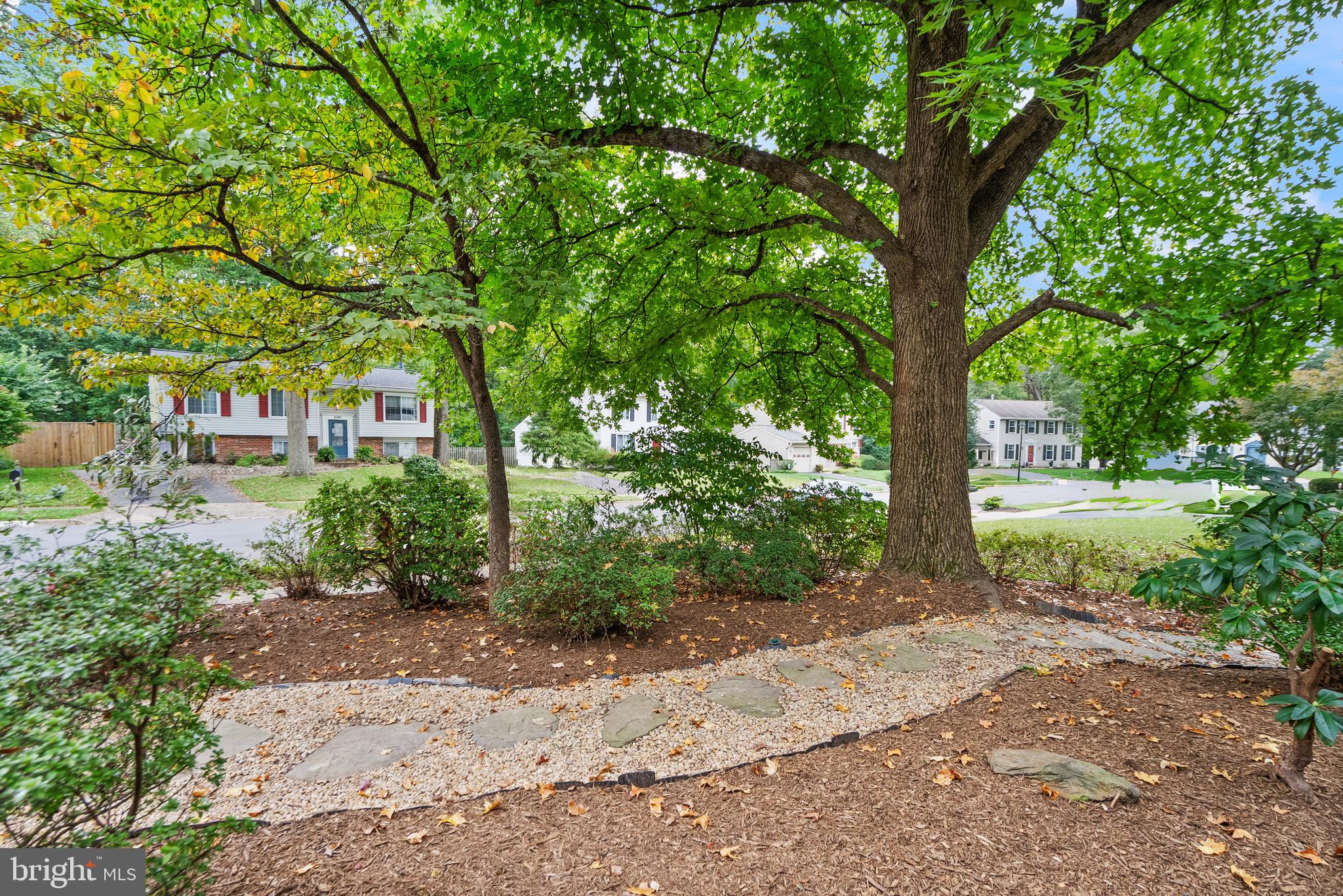 UNIVERSITY SQUARE - Residential