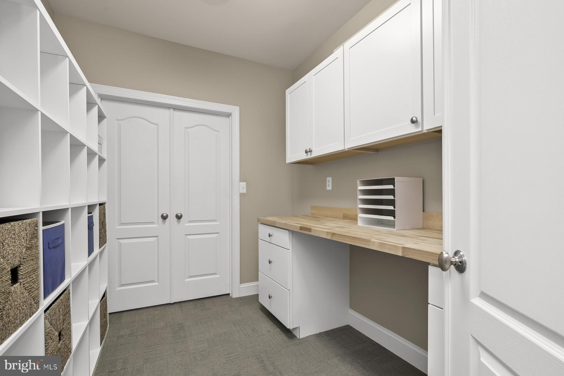 ST JAMES - Residential