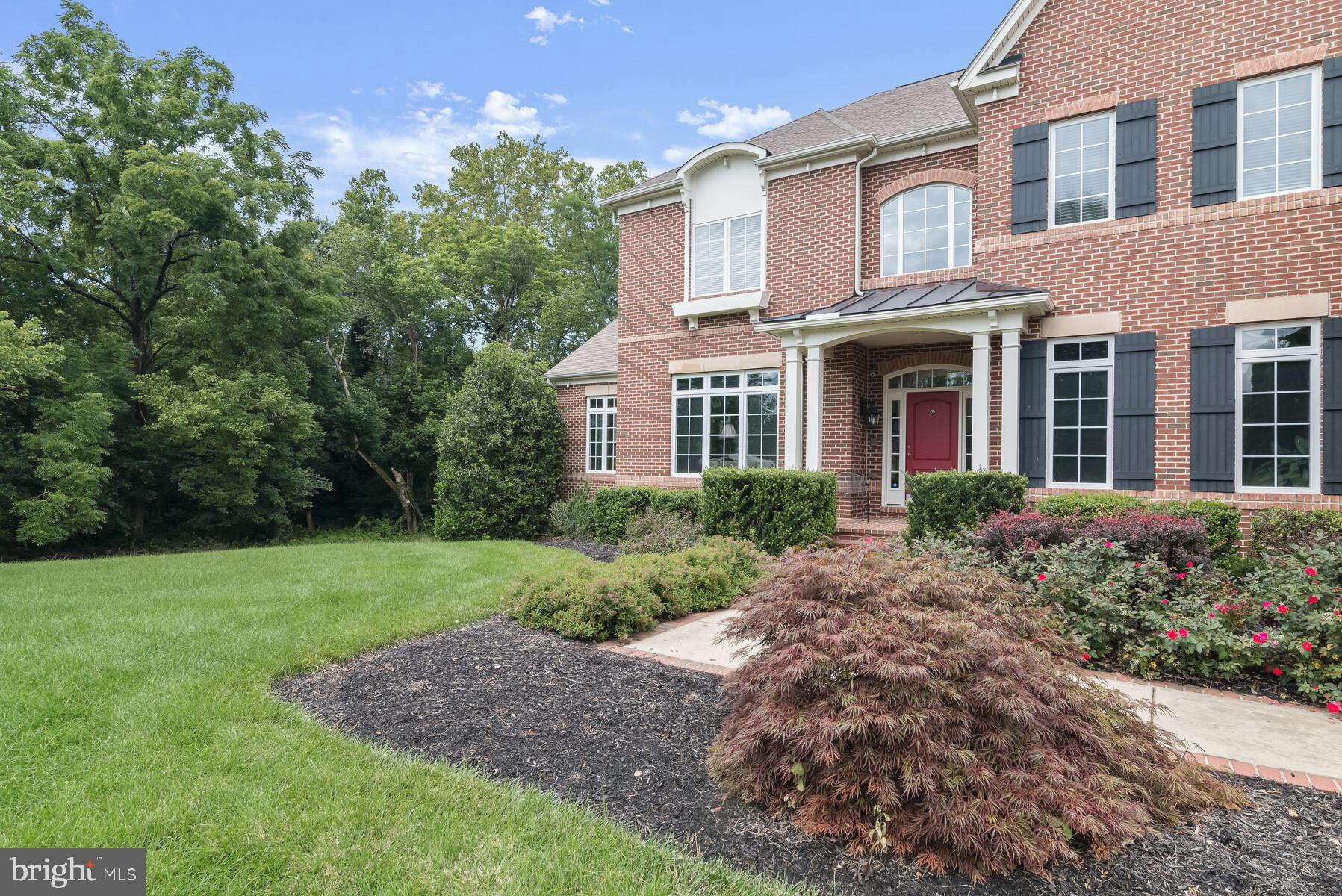 ST JAMES - Residential