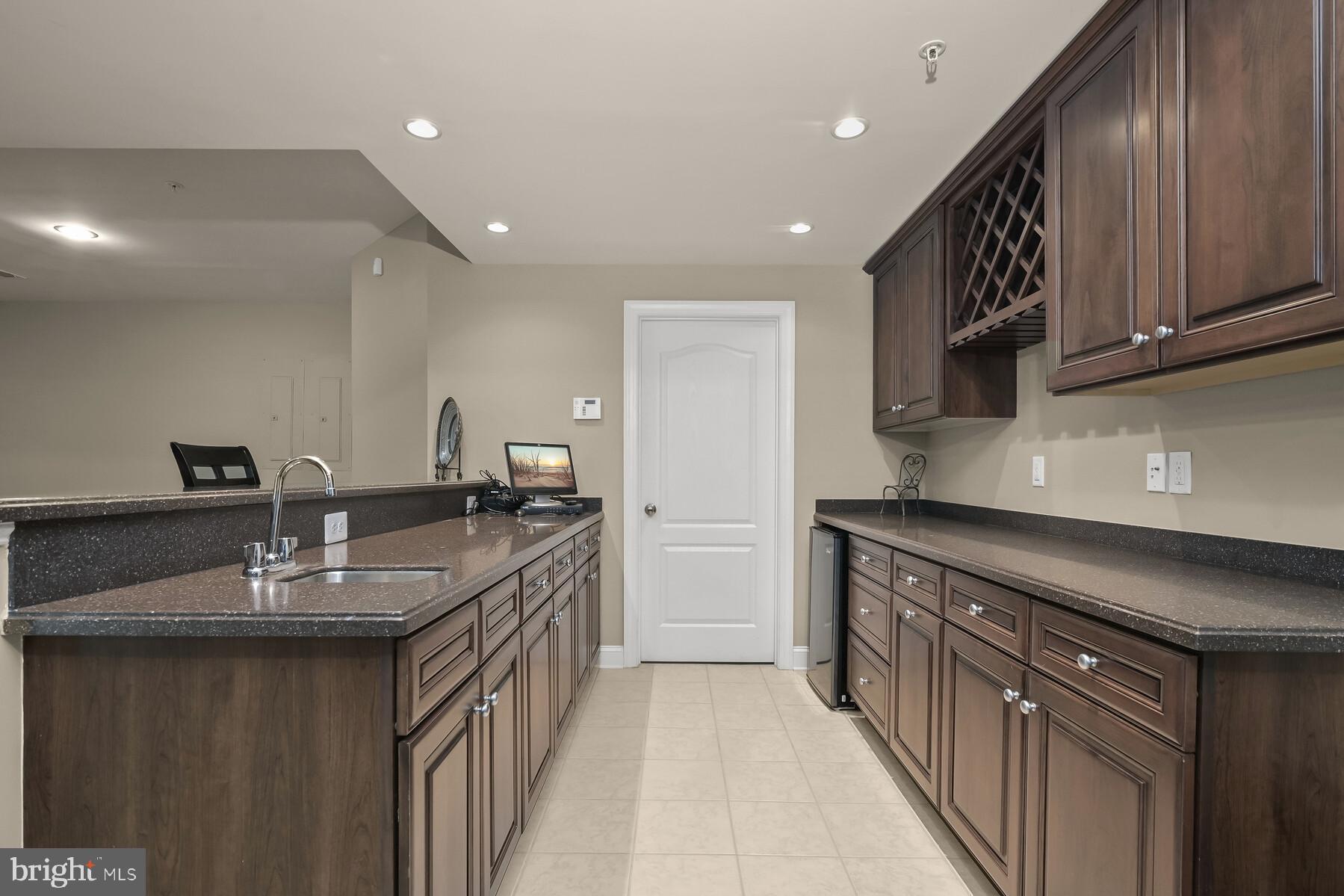 ST JAMES - Residential