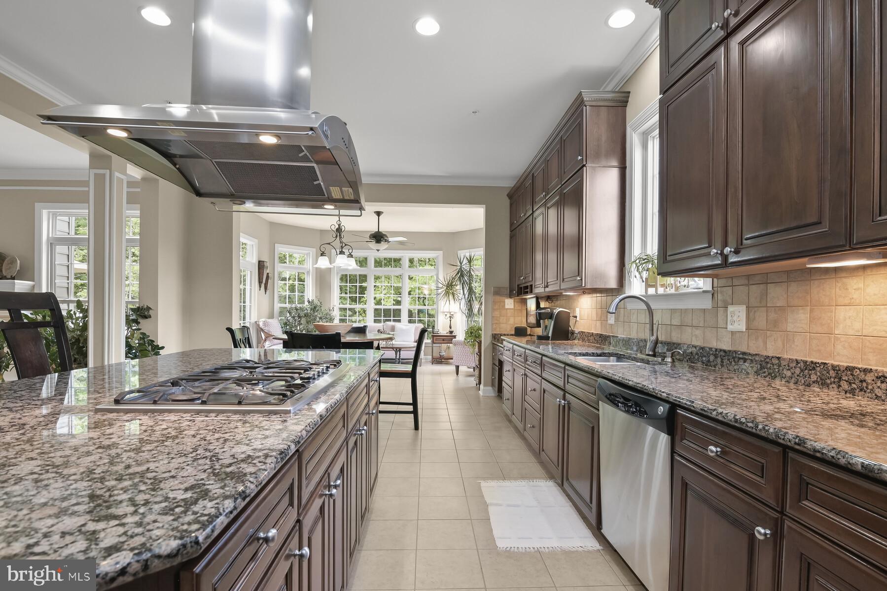 ST JAMES - Residential