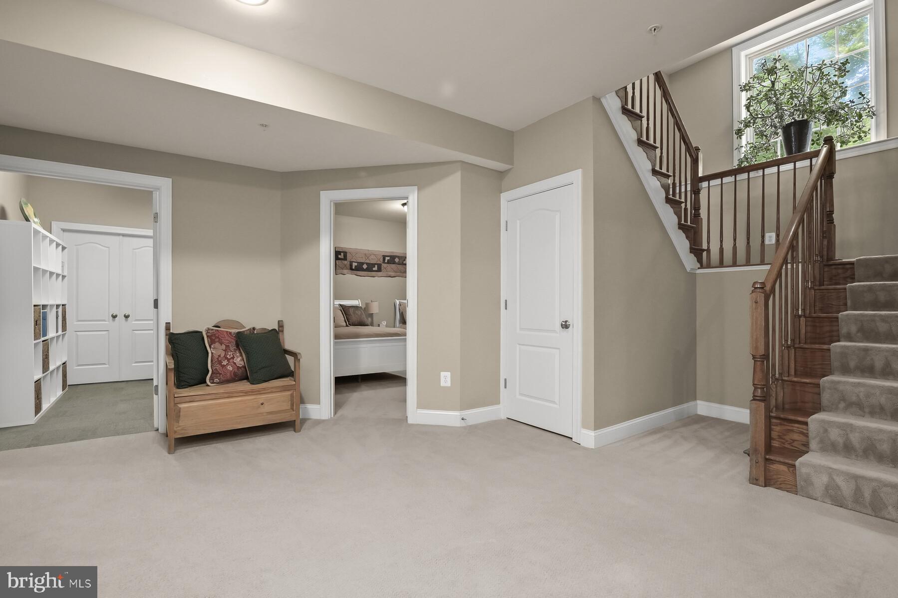 ST JAMES - Residential