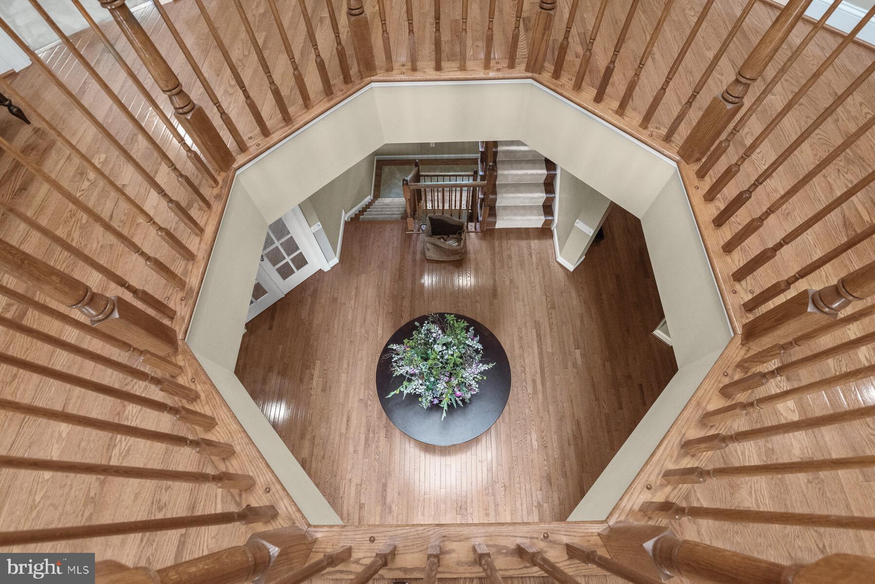 ST JAMES - Residential