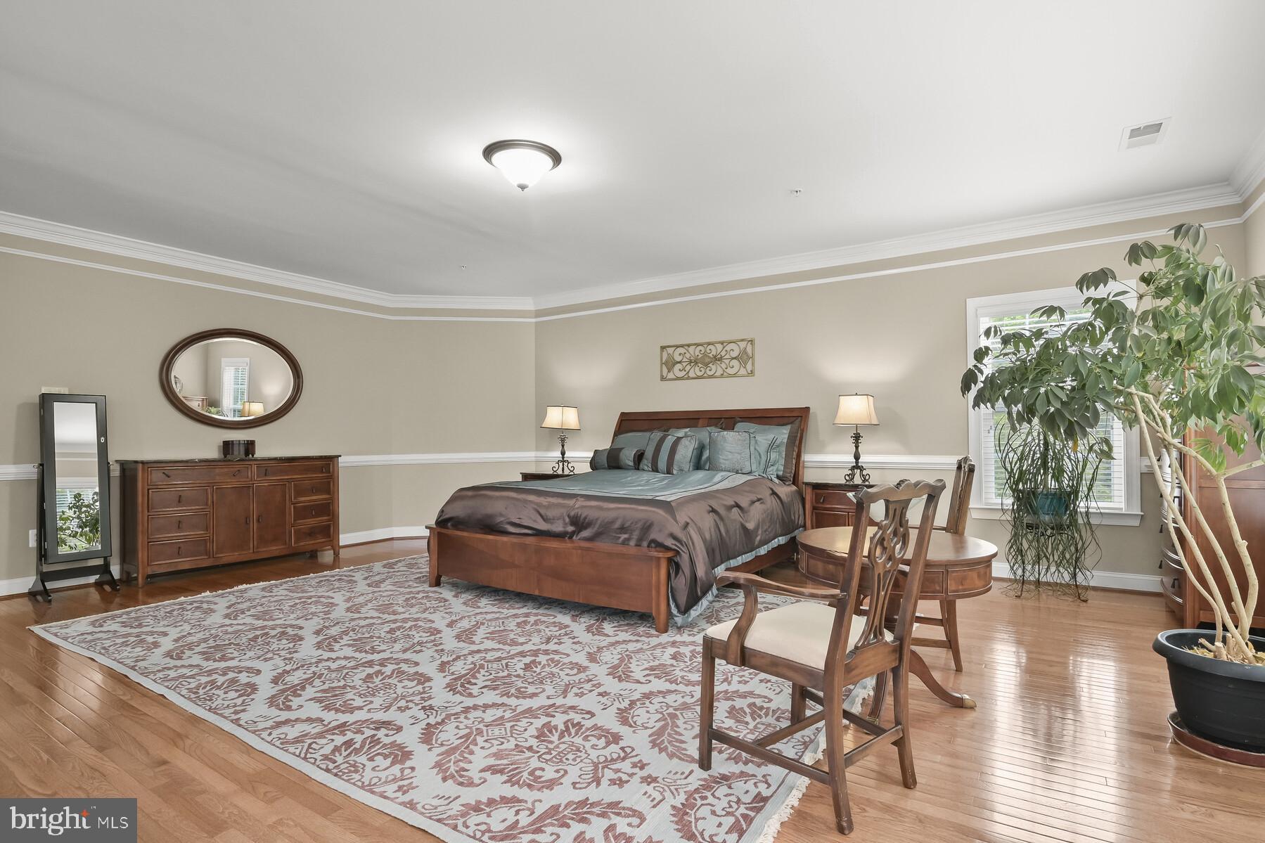 ST JAMES - Residential