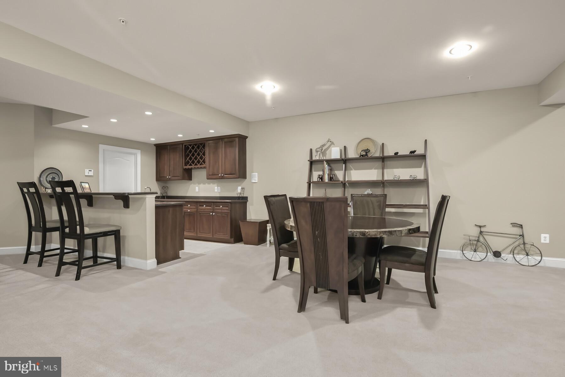 ST JAMES - Residential