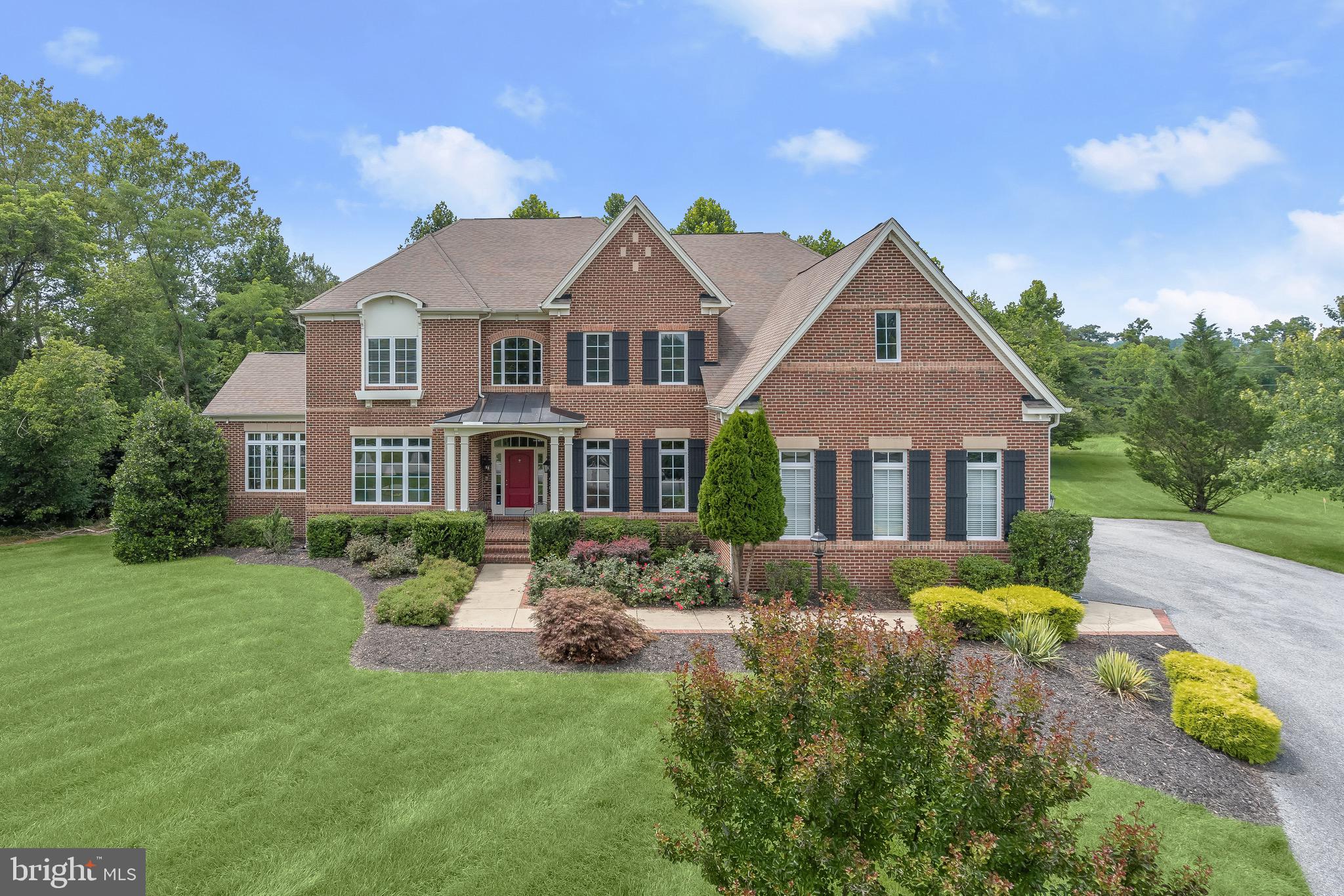 ST JAMES - Residential