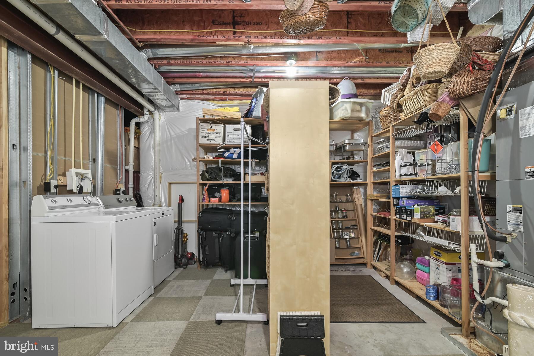 ST JAMES - Residential