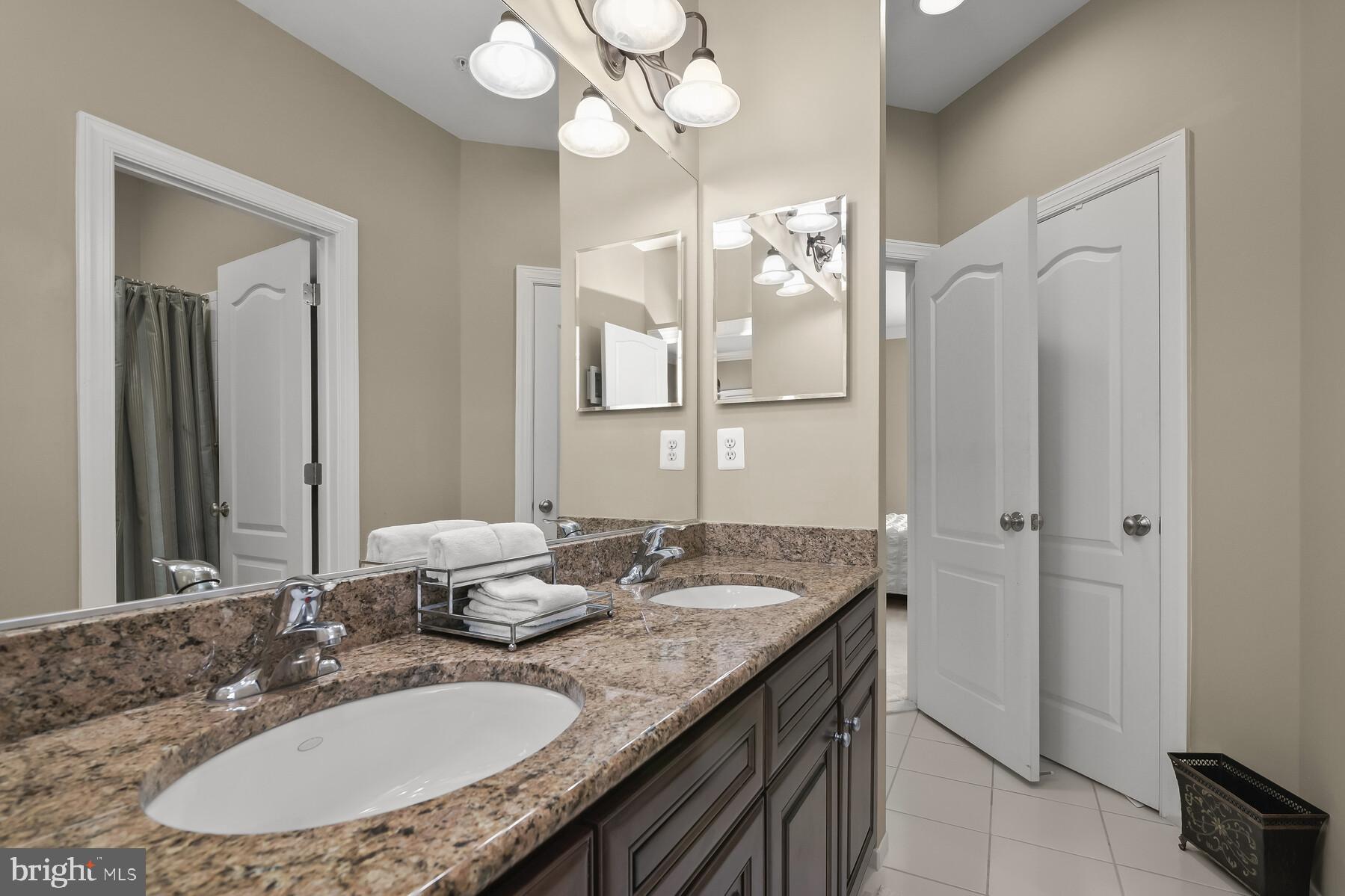 ST JAMES - Residential