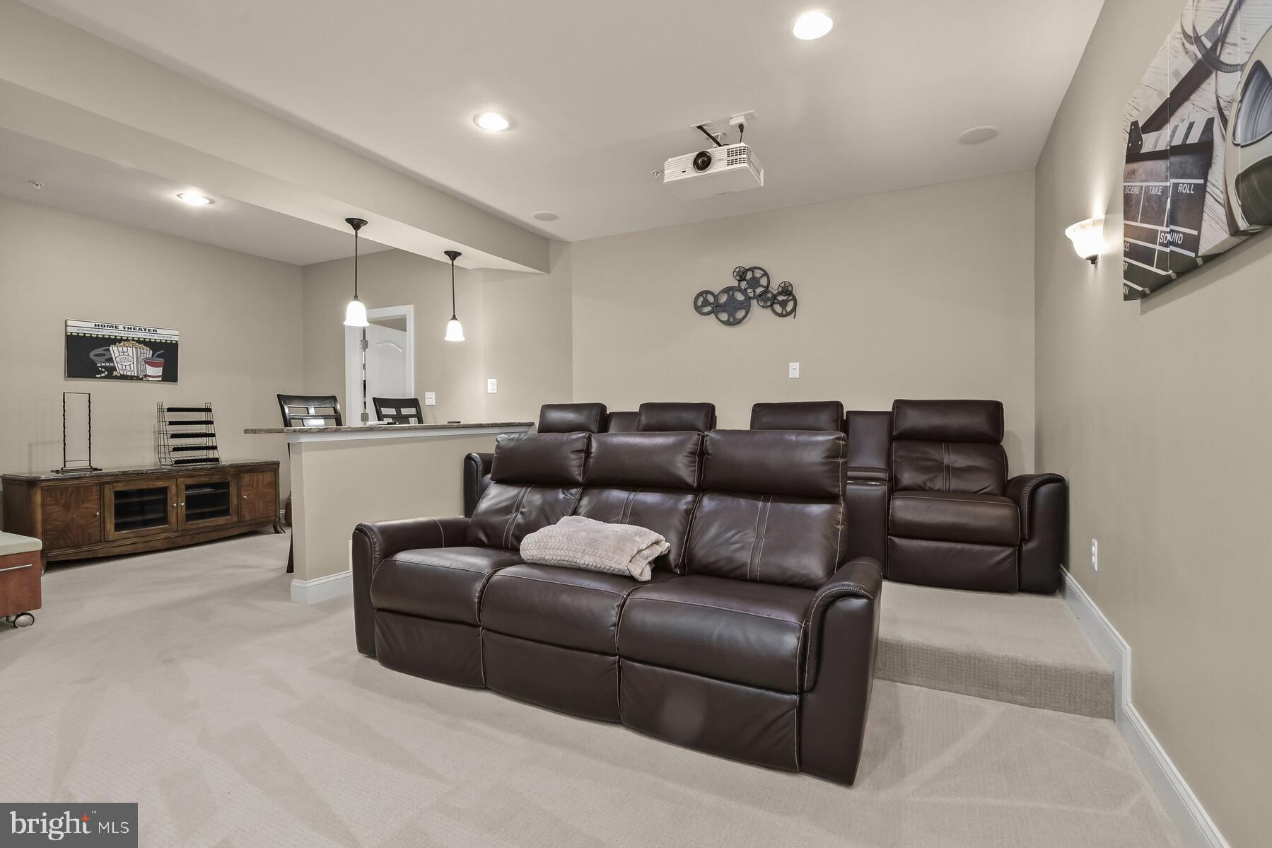 ST JAMES - Residential