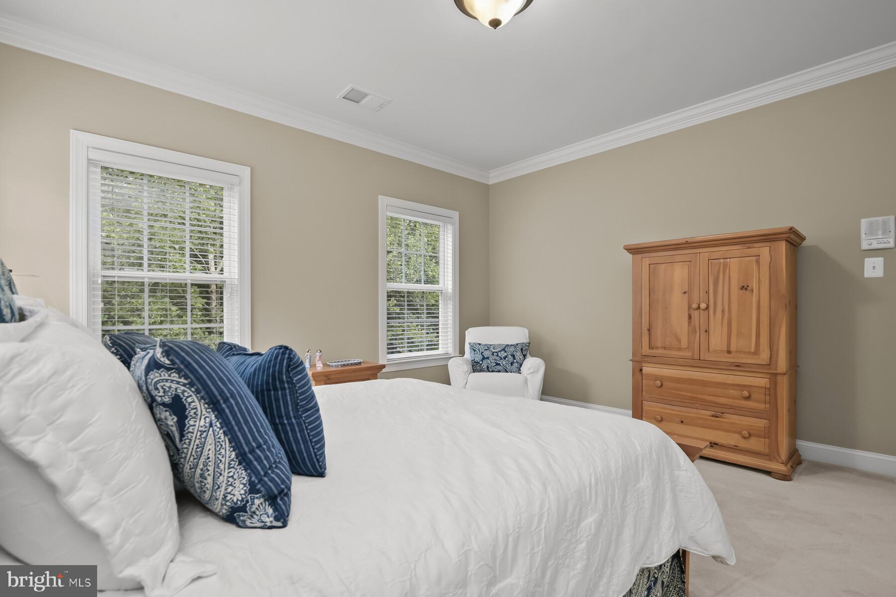 ST JAMES - Residential