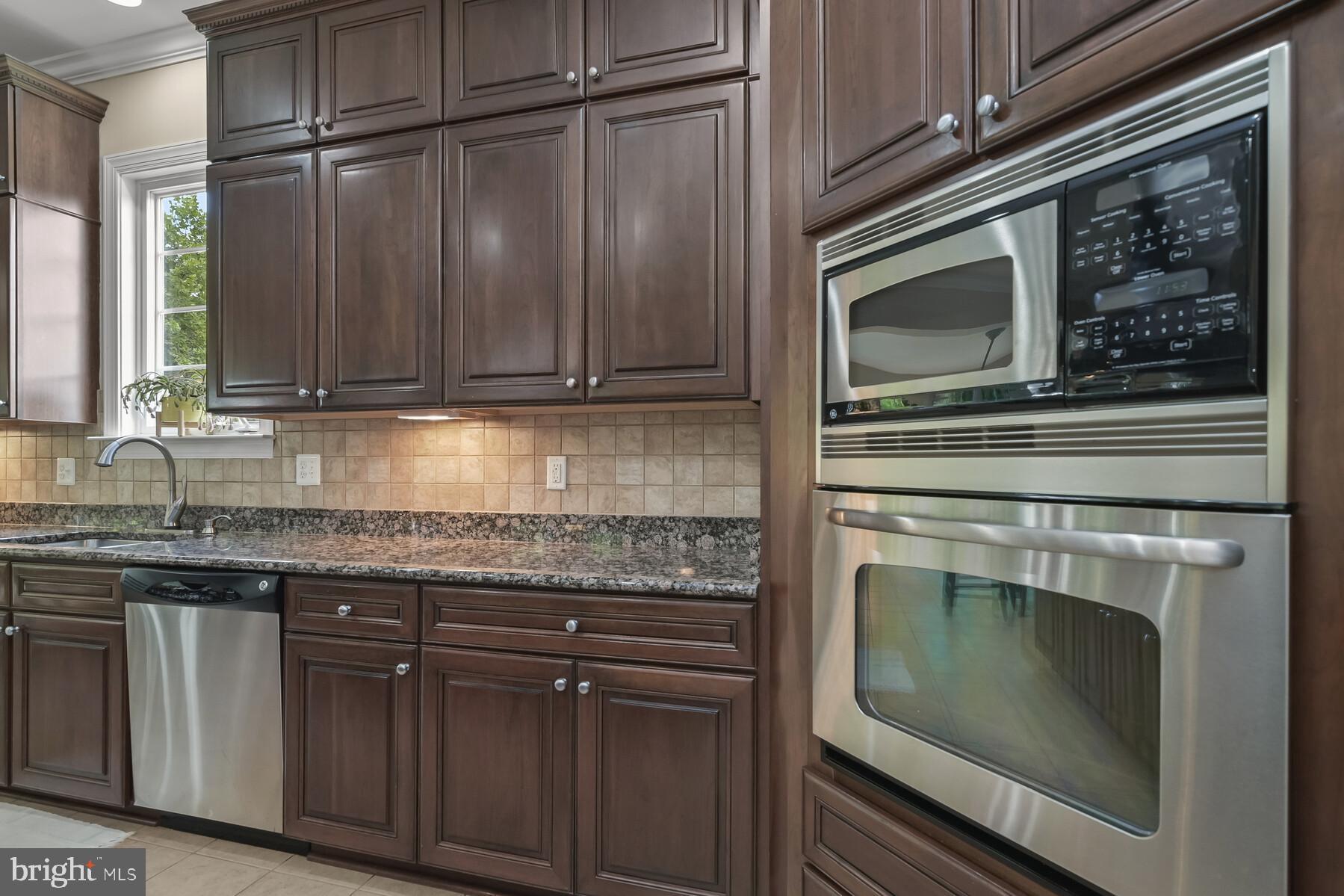 ST JAMES - Residential