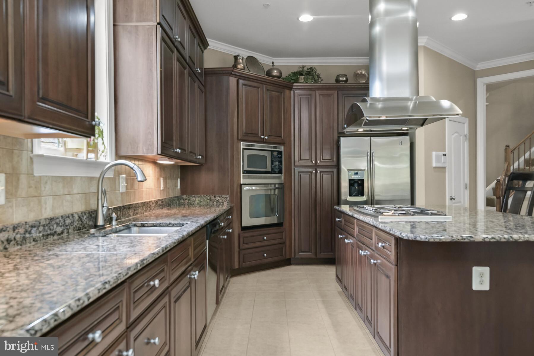 ST JAMES - Residential