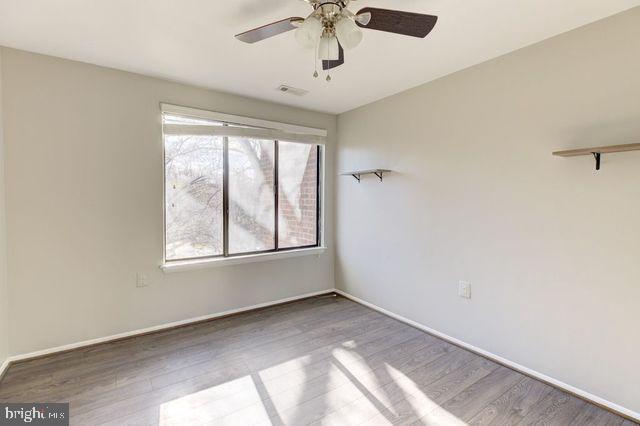 FARMINGDALE - Residential