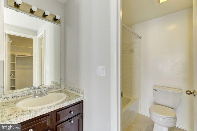 FARMINGDALE - Residential