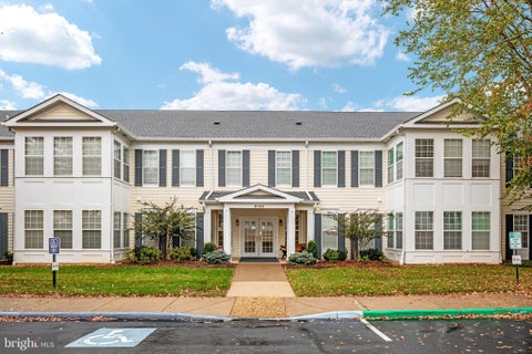 Photo of 6704 Holly Farm Lane #112, WARRENTON, VA 20187 (MLS # VAFQ2024354)