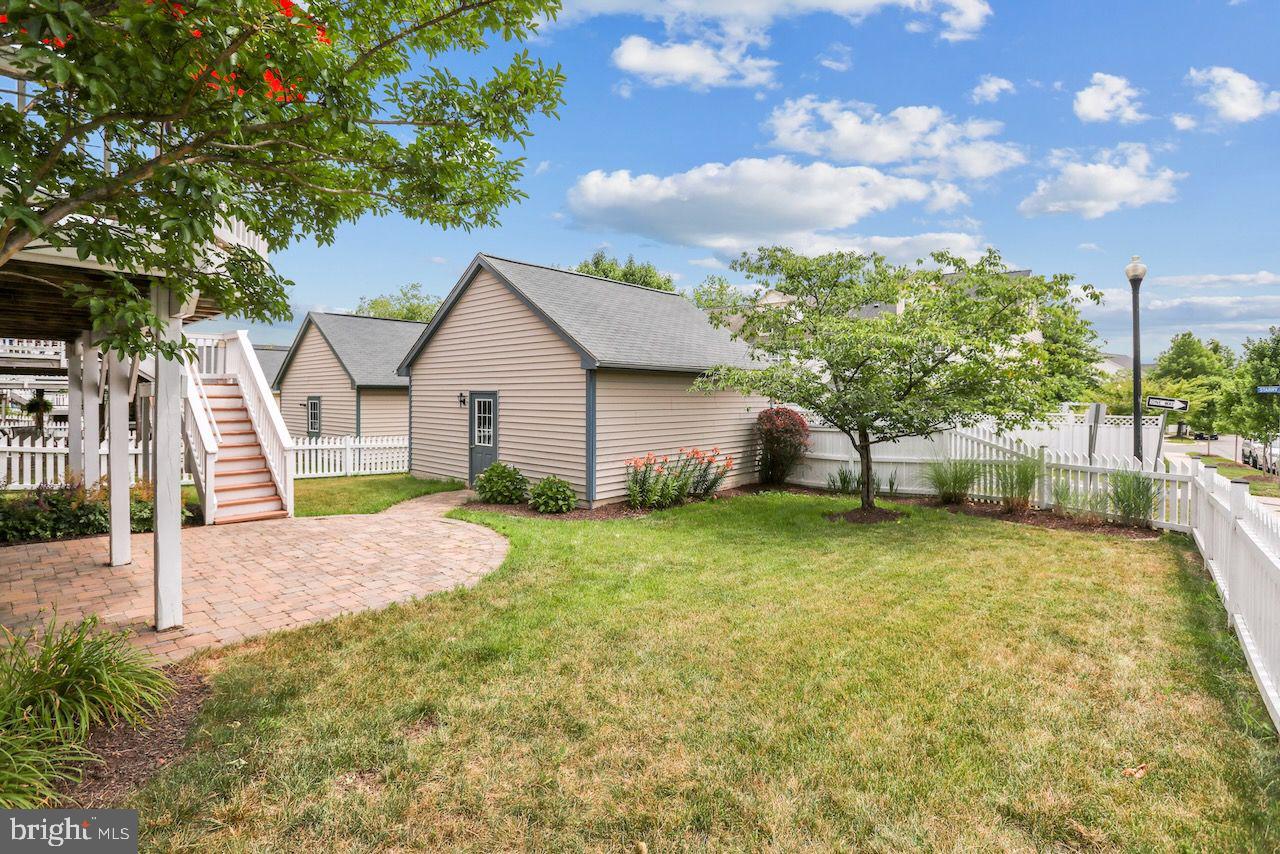 20400 CHARTER OAK DRIVE