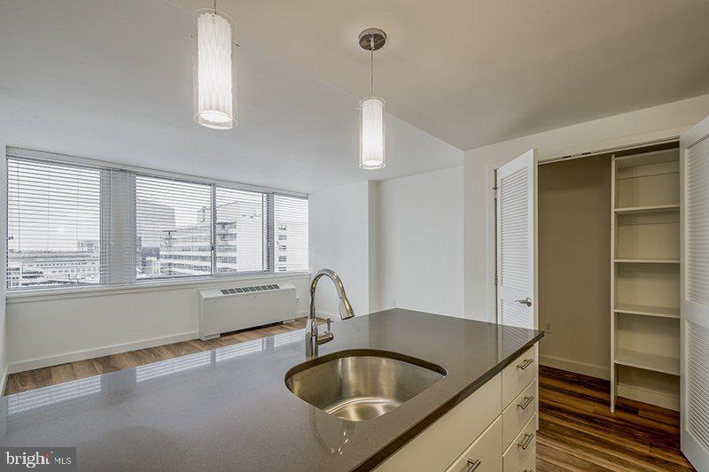 ART MUSEUM AREA - Residential Lease