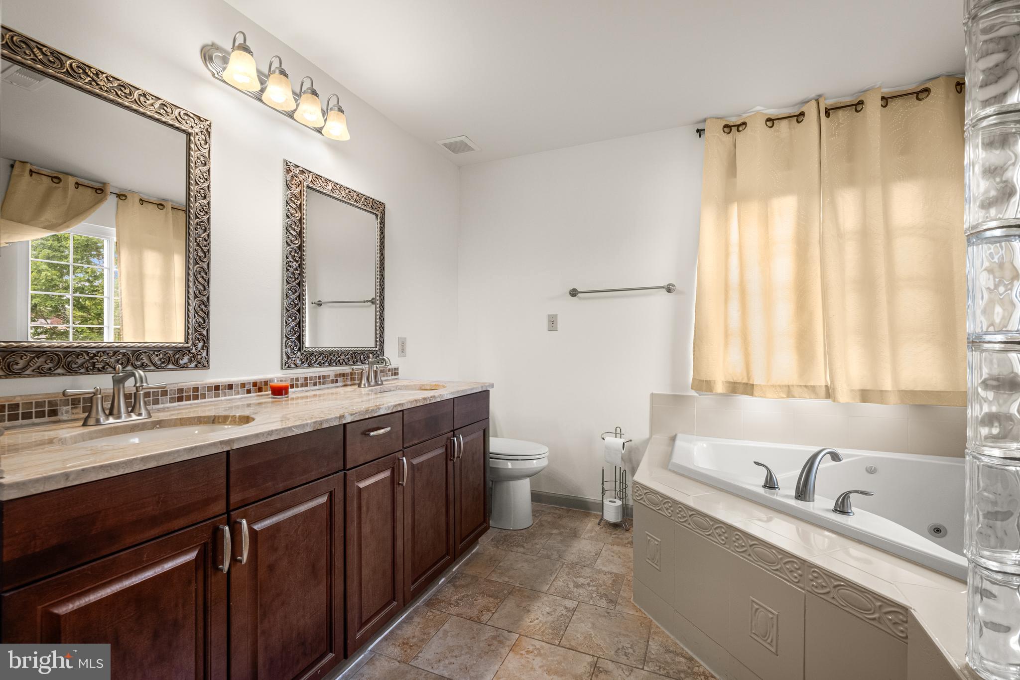 DULANY HILLS - Residential