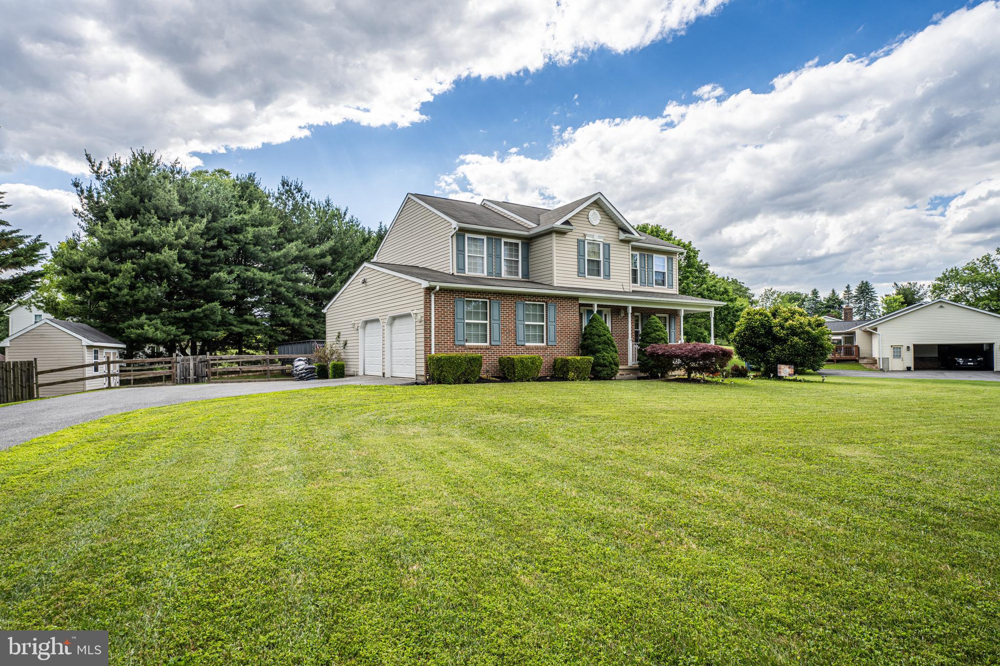DULANY HILLS - Residential