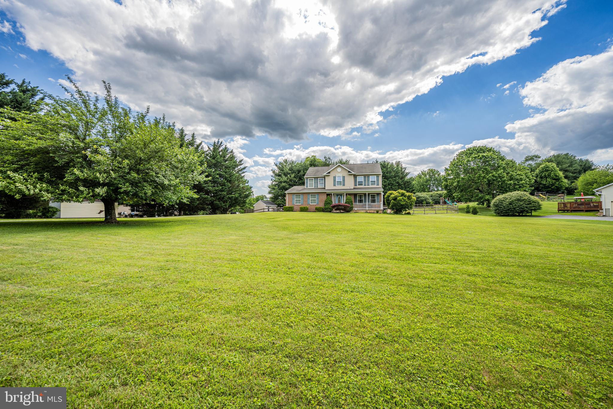 DULANY HILLS - Residential