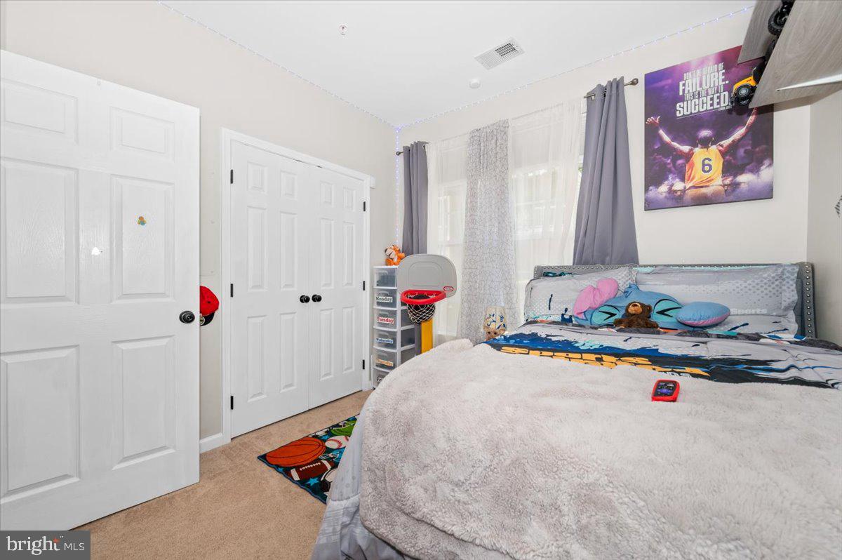 HAMPSHIRE HALL CONDO - Residential