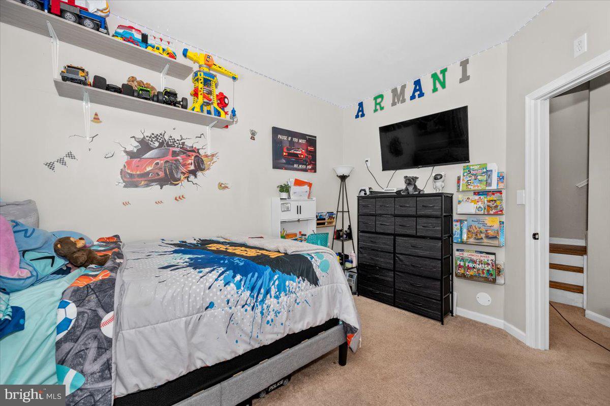 HAMPSHIRE HALL CONDO - Residential