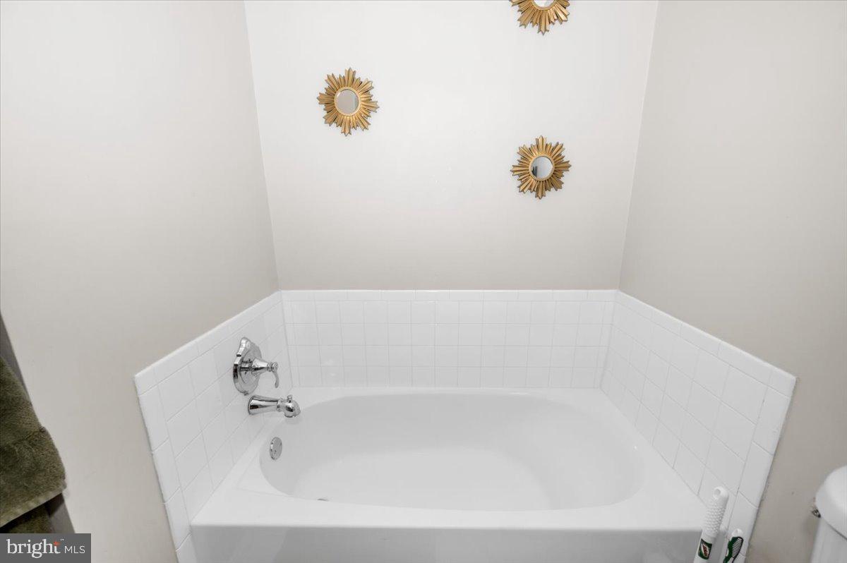 HAMPSHIRE HALL CONDO - Residential