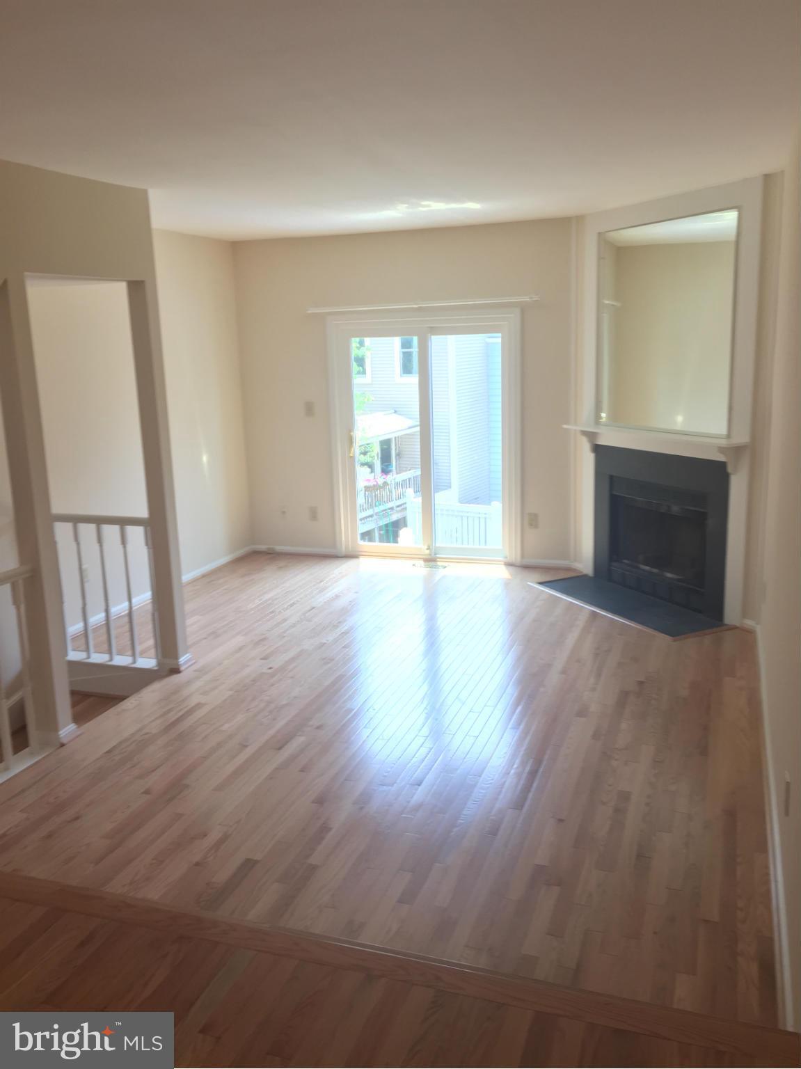 RESTON - Residential Lease