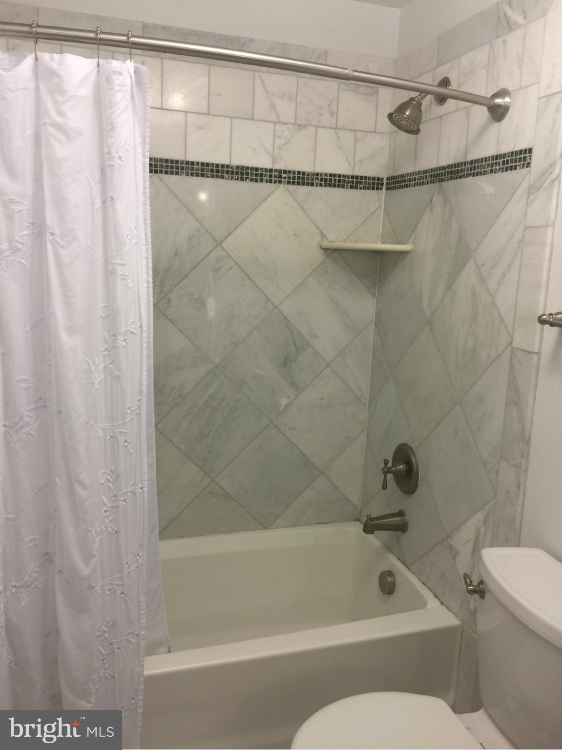 RESTON - Residential Lease