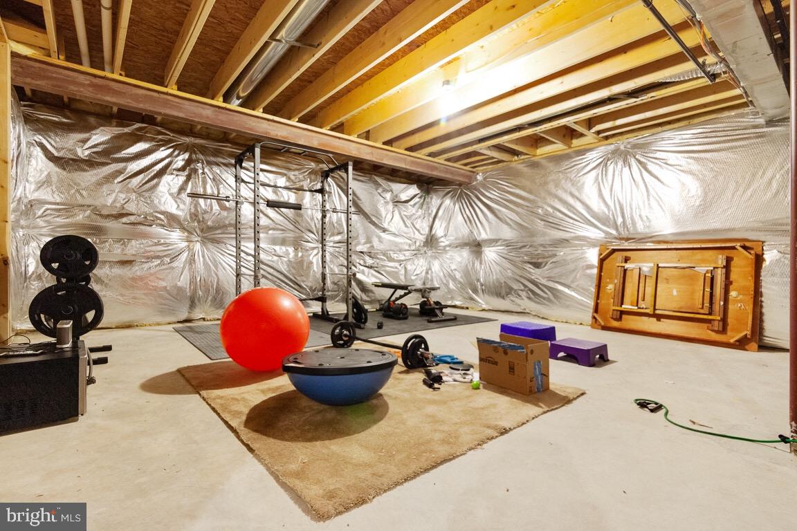 PORT POTOMAC - Residential Lease