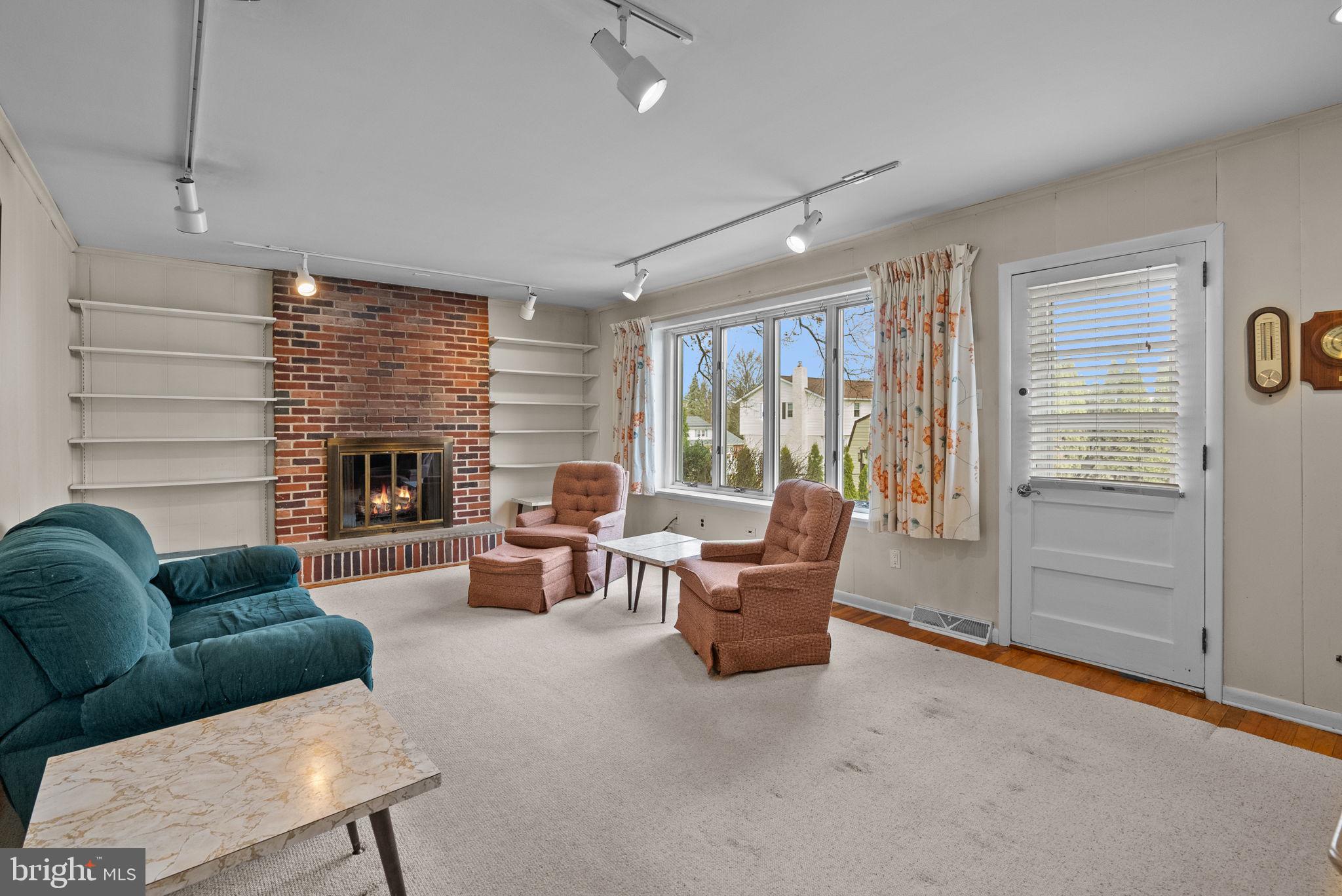 GRAVEL HILL FARM - Residential