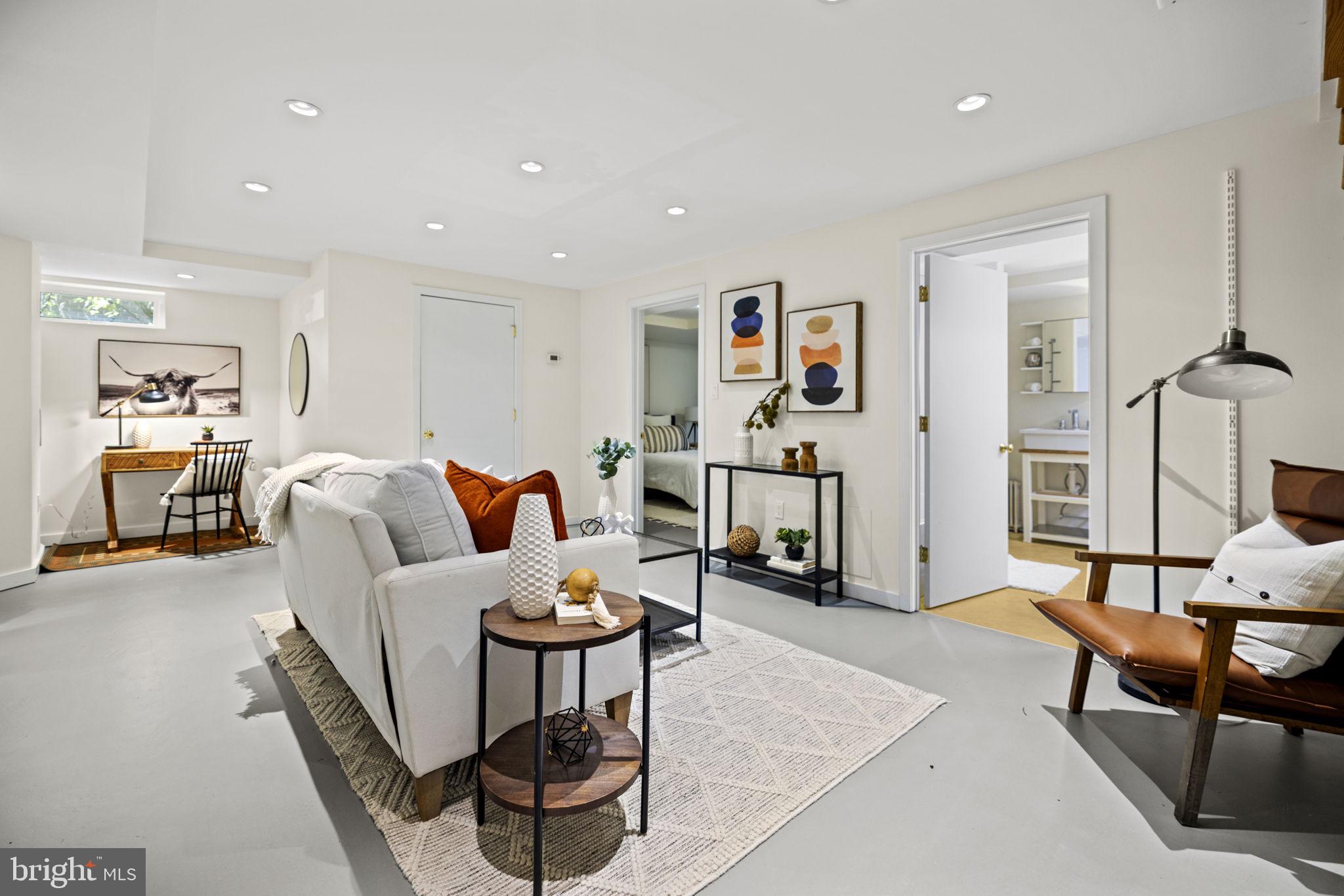 UNIVERSITY PARK - Residential