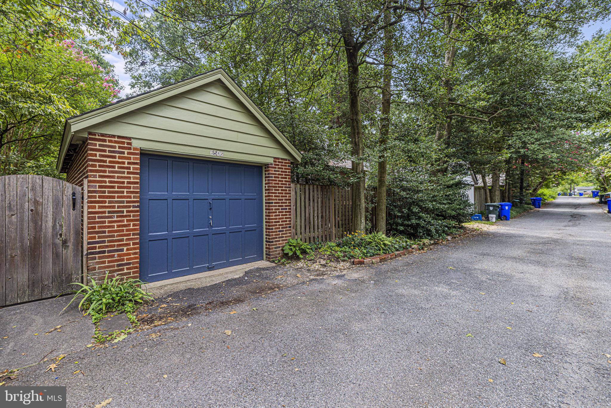 UNIVERSITY PARK - Residential